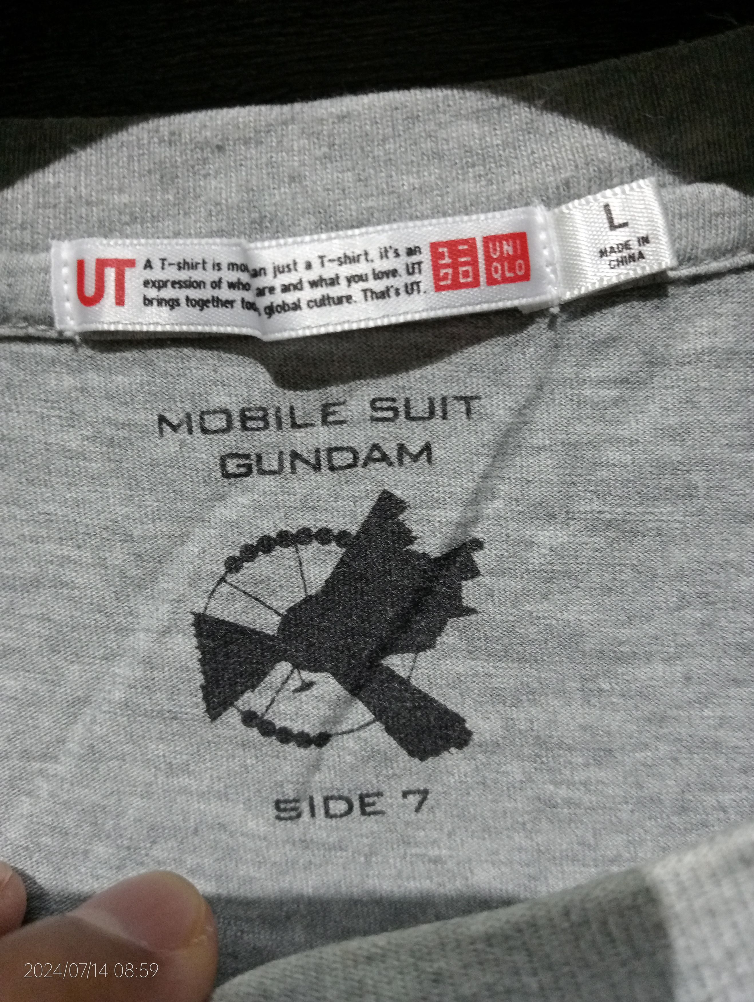 Japanese Brand Vintage Anime Gundam Stands on The Ground Ban Dai Tee Size US L / EU 52-54 / 3 - 2 Thumbnail
