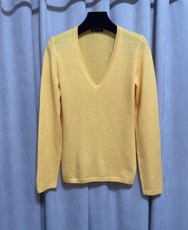 Loro piana Cashmere V-neck sweater 2506-Nextarrow