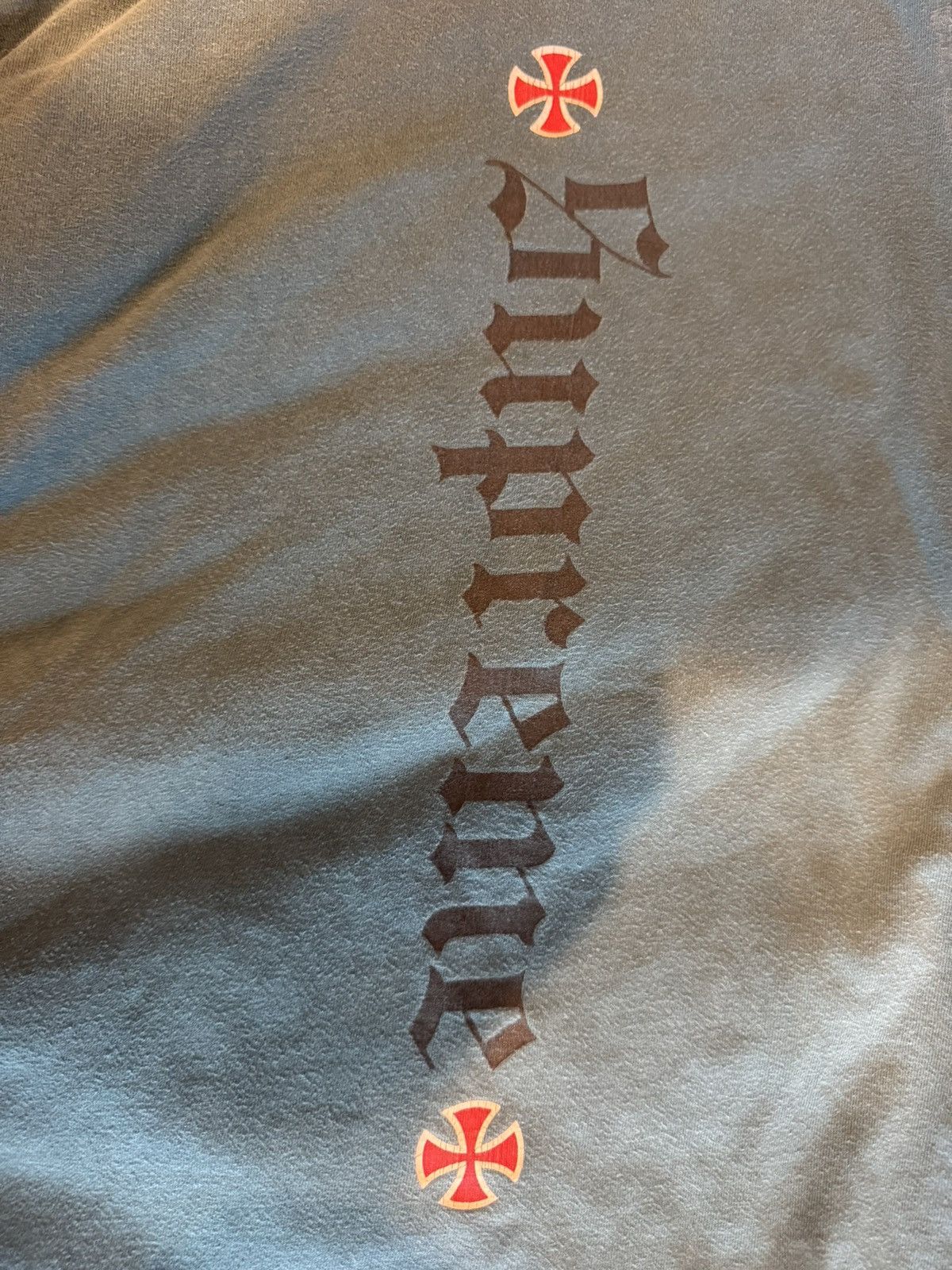 Supreme Supreme x Independent old english tee slate Size US XL / EU 56 / 4 - 3 Thumbnail