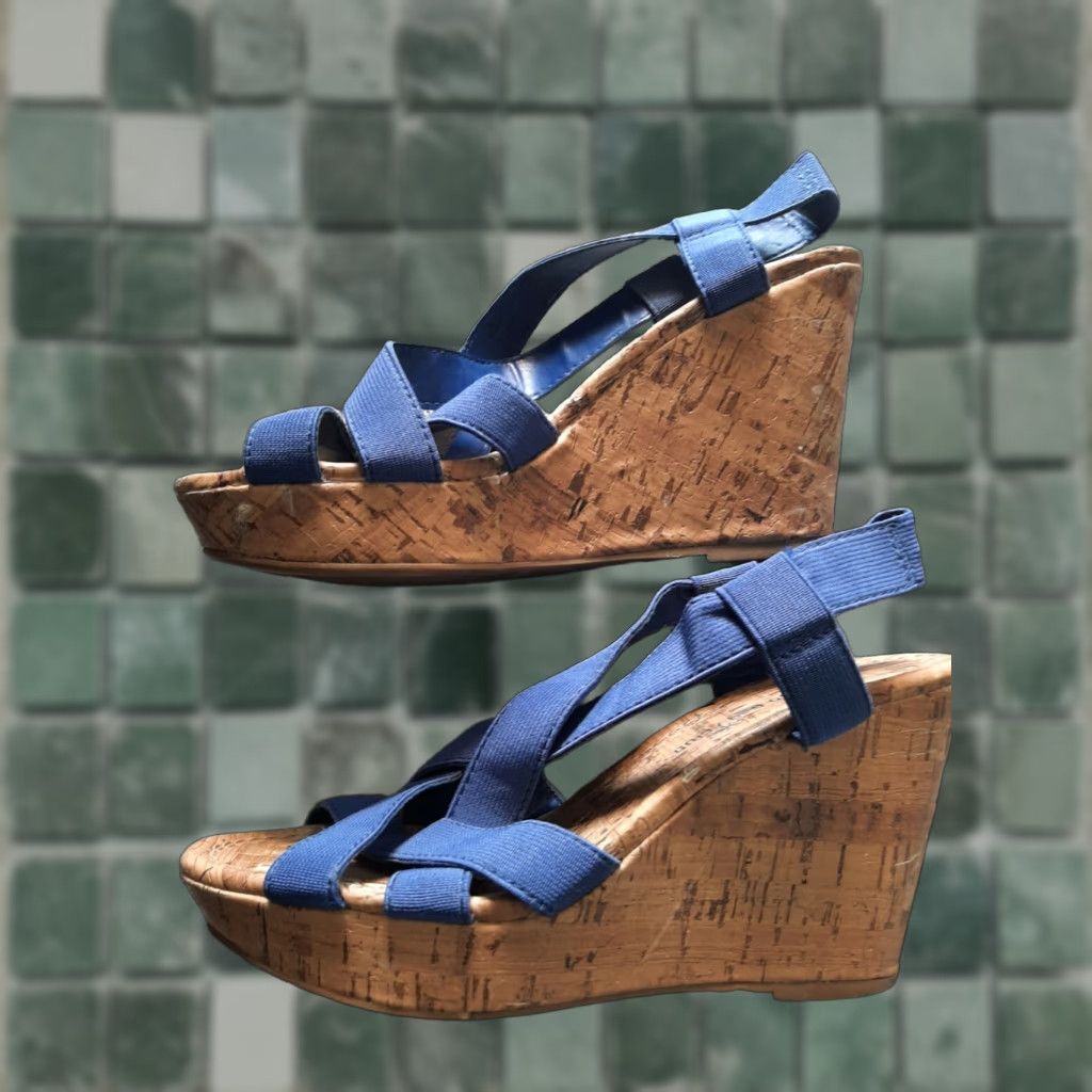 Vintage Montego Bay Club Strappy Wedges Women’s Sz 6 Blue Open Toe Sandals Gold? Size US 6 / IT 36 - 1 Thumbnail