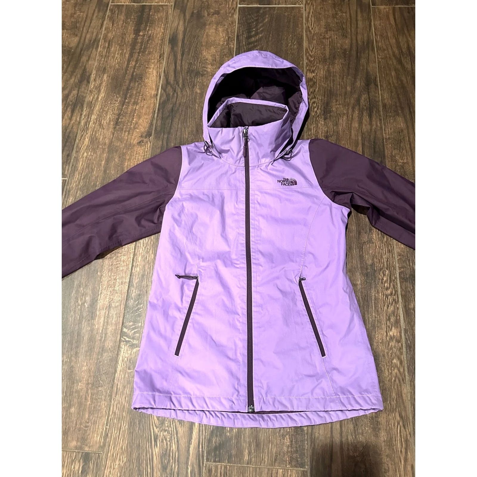 The North Face VINTAGE? The North Face DryVent Women's Purple Zip Hooded Long Sleeve Rain Jacket Sz S Size S / US 4 / IT 40 - 4 Thumbnail