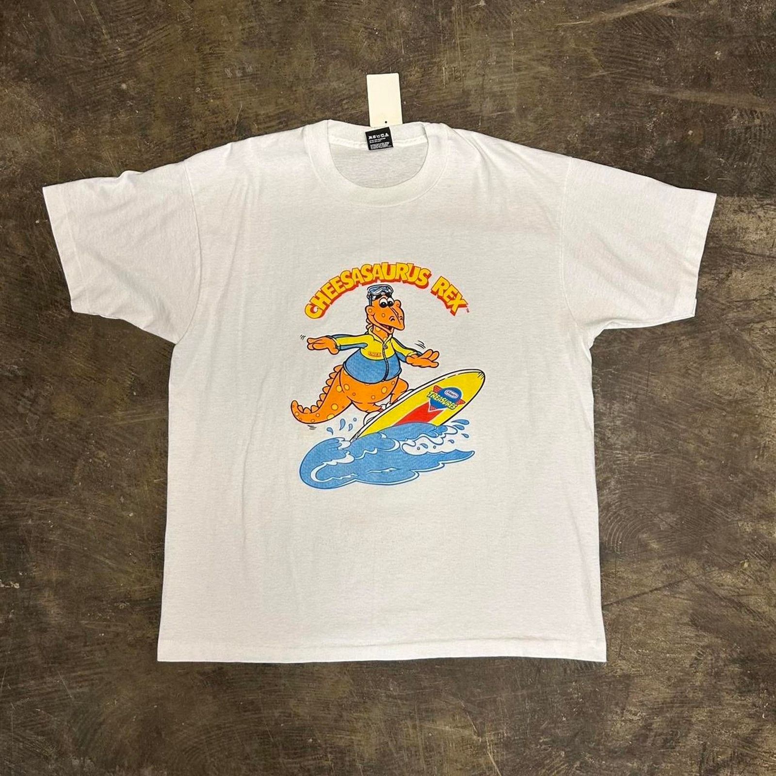 Other VTG Cheesasaurus Rex surfing graphic tee Size US XL / EU 56 / 4 - 1 Thumbnail