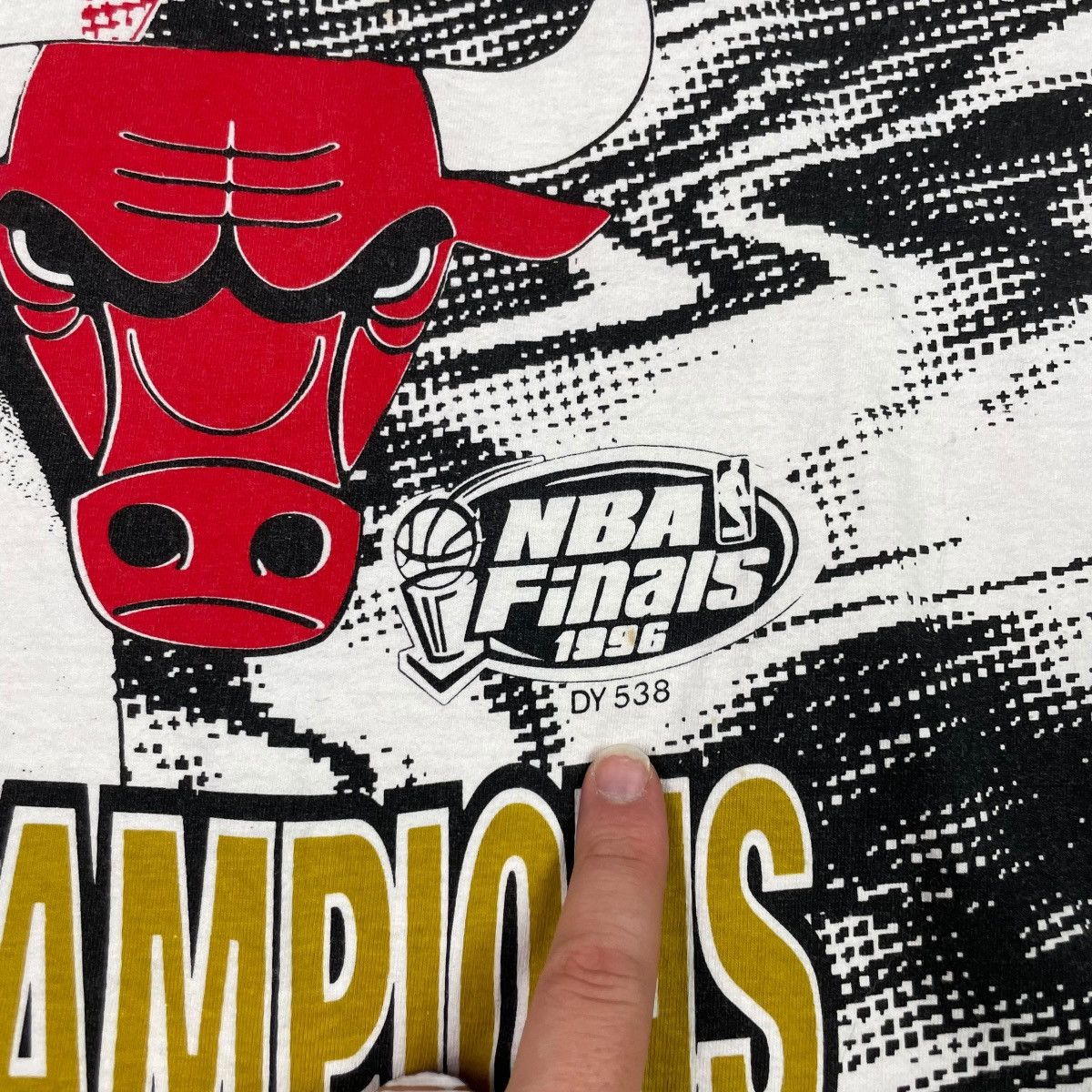 NBA × Vintage Vintage 1996 Chicago Bulls Championship AOP Shirt Adult XL Size US XL / EU 56 / 4 - 4 Thumbnail