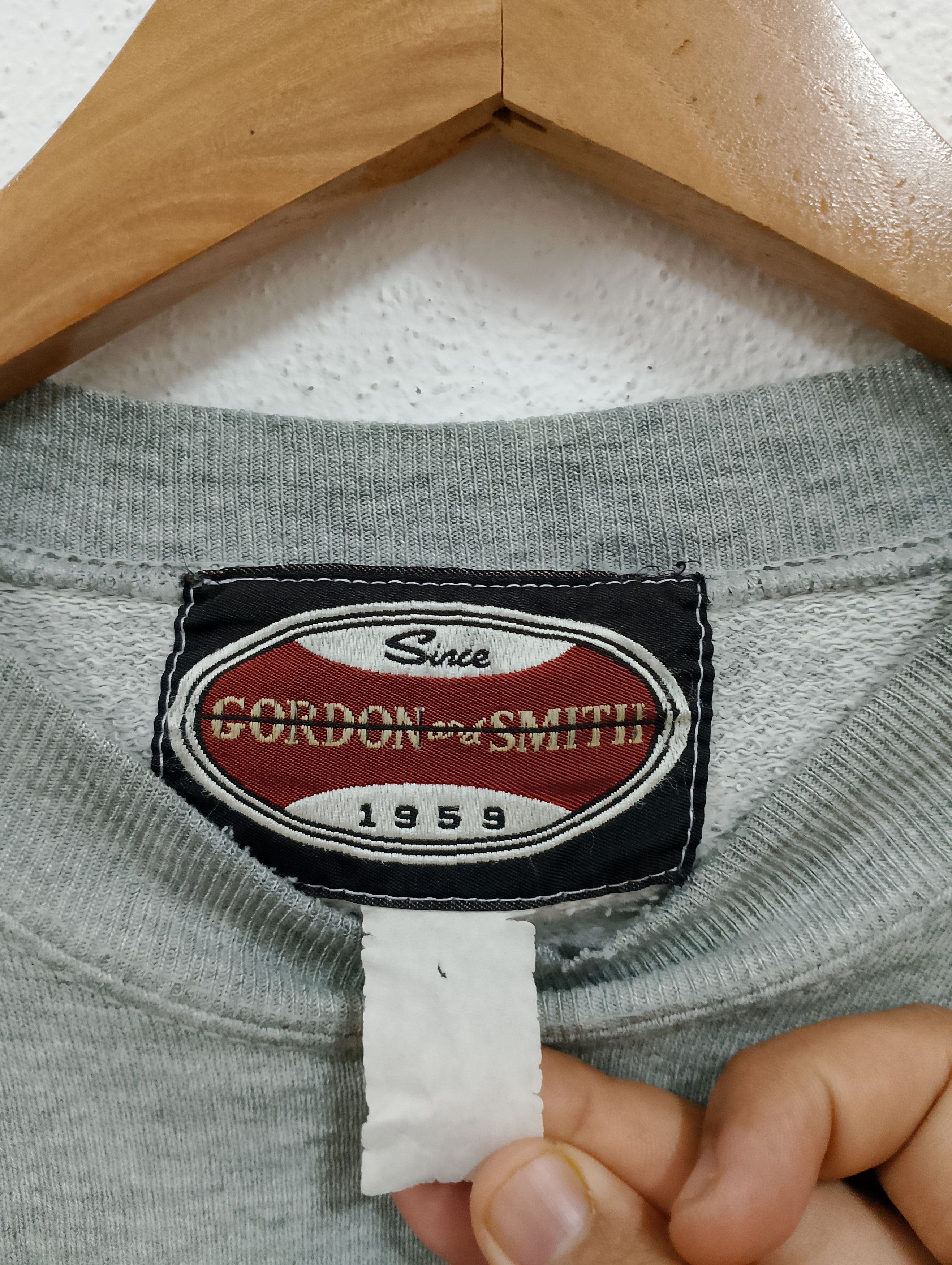 Vintage Vintage Gordon & Smith Surf Co. Sweatshirt Distressed Size US M / EU 48-50 / 2 - 4 Thumbnail