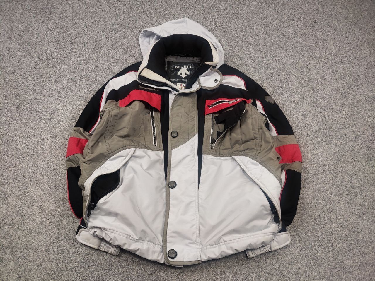 Descente Vintage Descente Airdrive Ski Zipper Hooded Jacket Logo Size US S / EU 44-46 / 1 - 2 Thumbnail