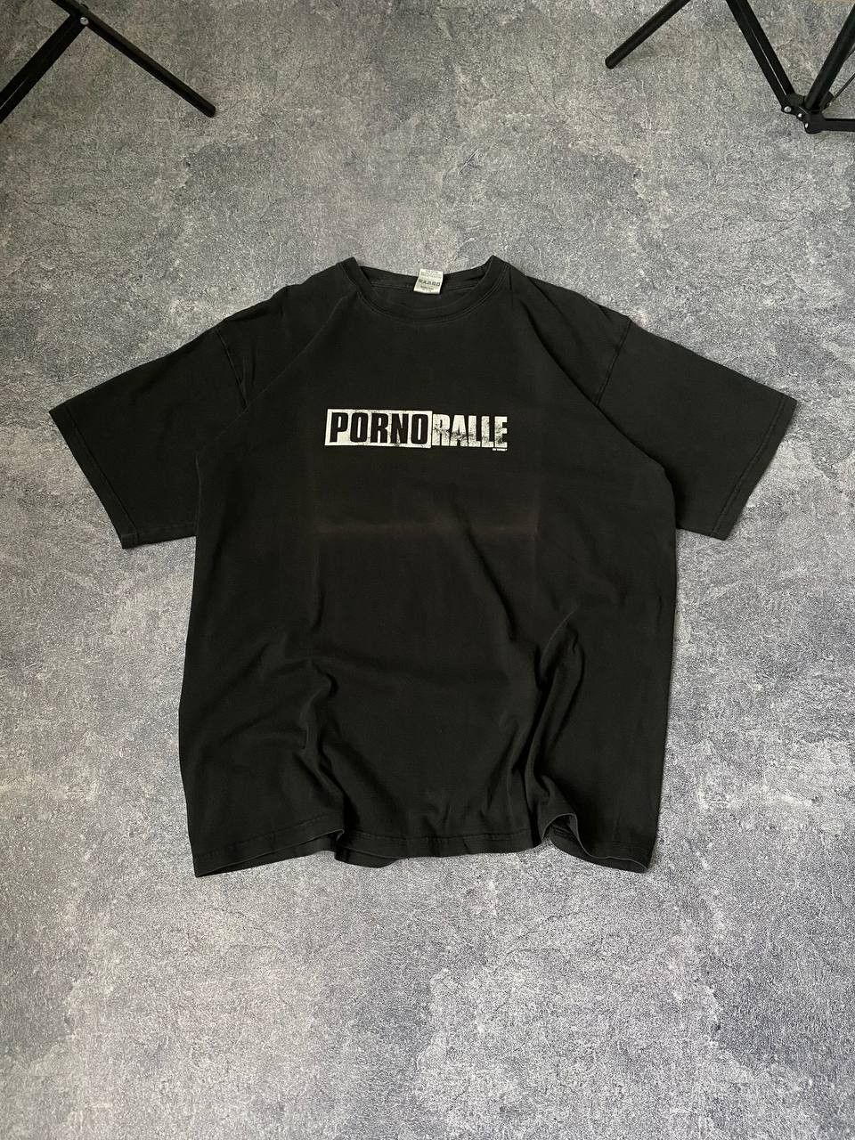 Band Tees Vintage Porno Ralle 90’s T-shirt Faded Distressed y2k Size US L / EU 52-54 / 3 - 1 Thumbnail