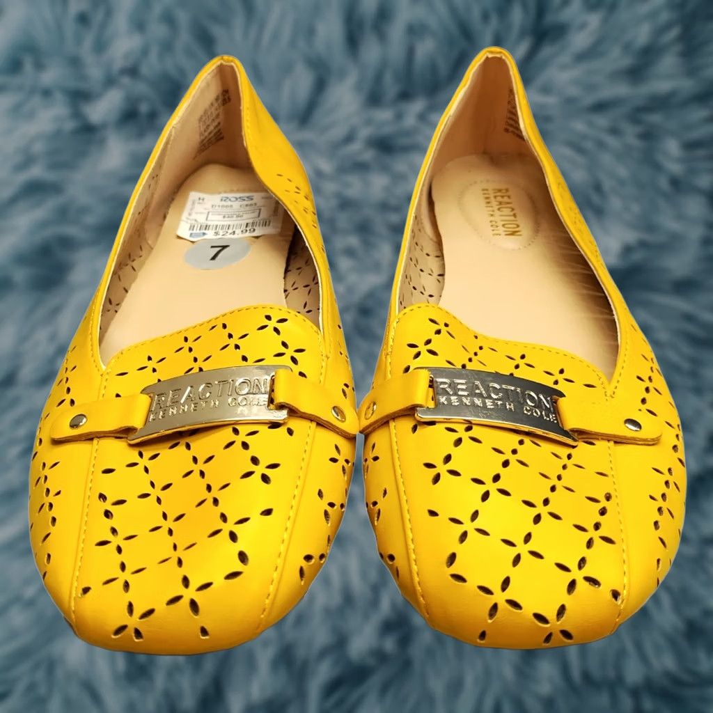Kenneth Cole Kenneth Cole Reaction Flash Perf Flats Womens Size 7 Yellow Synthetic Cutout Slip On - NWOB Size US 7 / IT 37 - 1 Thumbnail