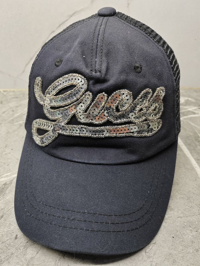 Guess Vintage Guess Trucker Hat Cap Size ONE SIZE - 1 Thumbnail