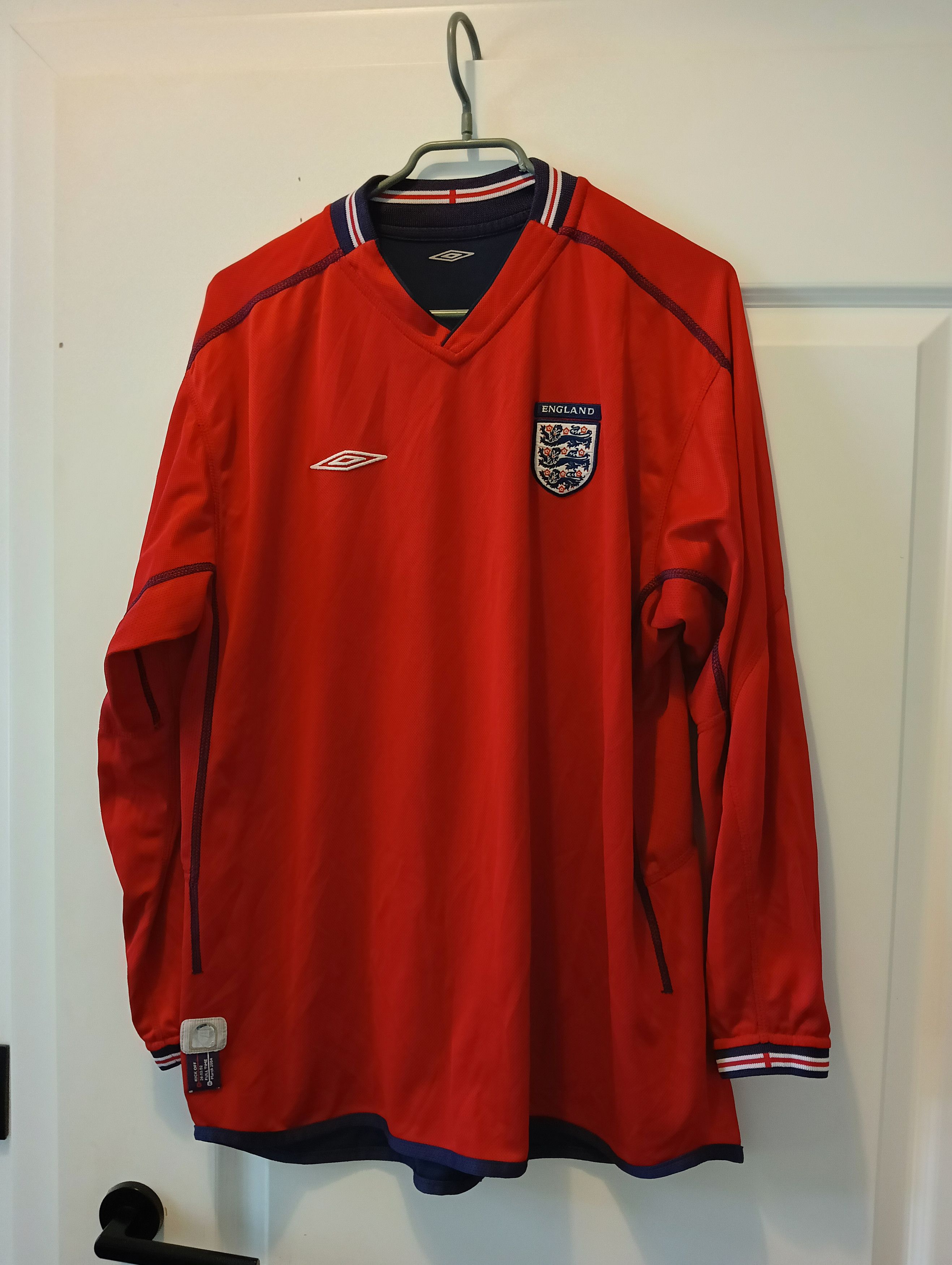 England Away football shirt 2002 2004