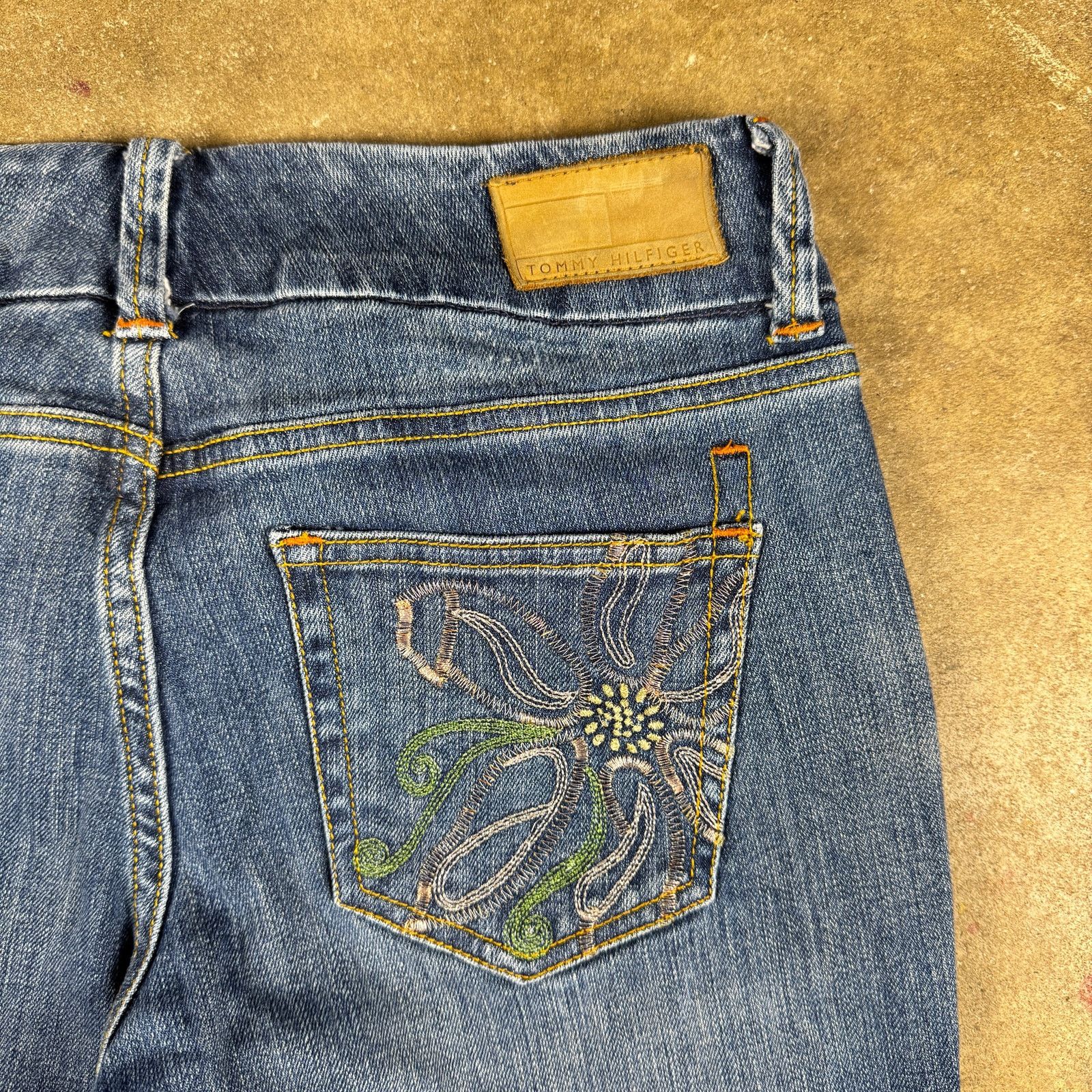 Tommy Hilfiger Vintage Y2K Tommy Hilfiger Women’s Jeans Size 4 Bootcut Size 27" / US 4 / IT 40 - 6 Thumbnail