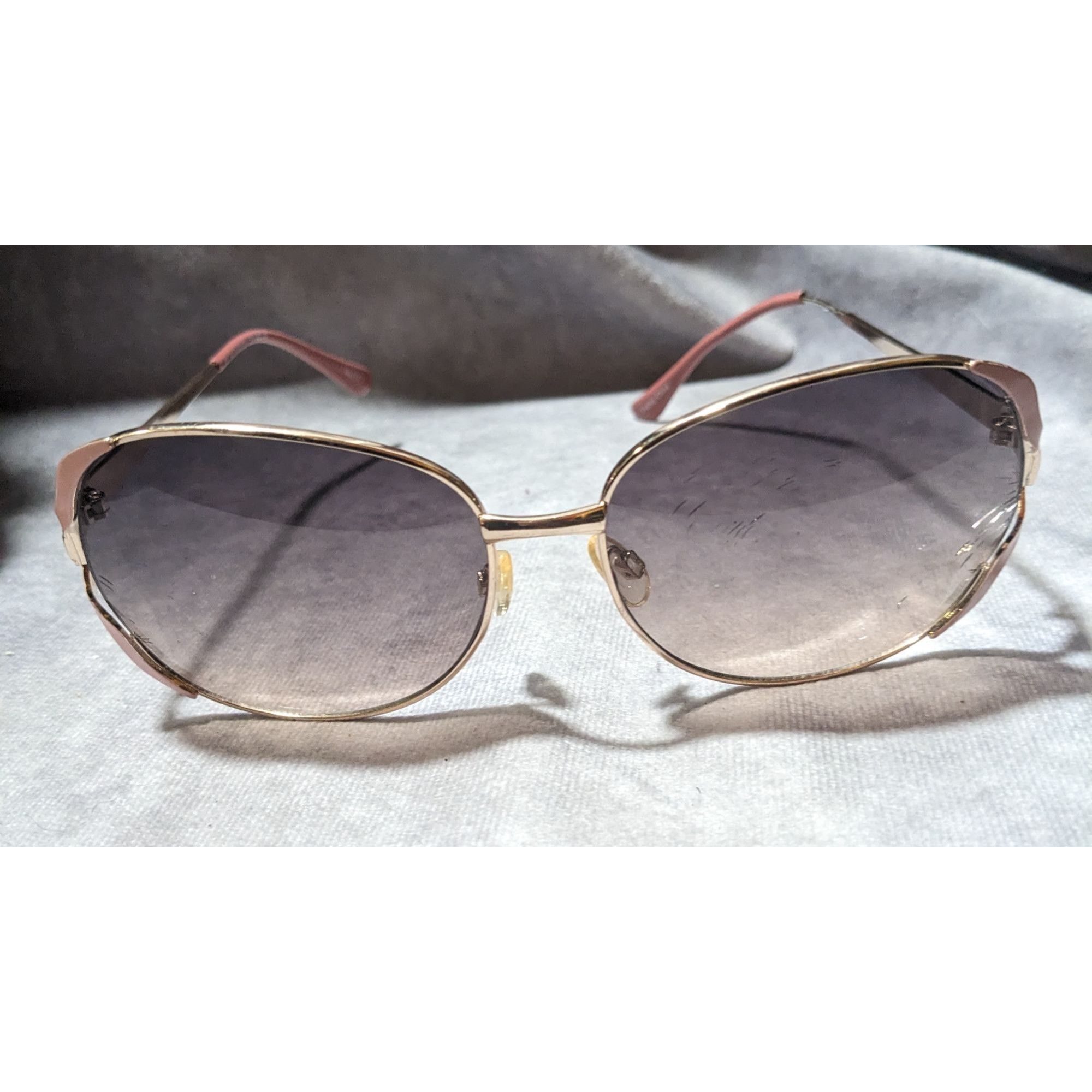 XOXO XOXO Gold And Pink Retro Fashion Sunglasses Size ONE SIZE - 1 Thumbnail