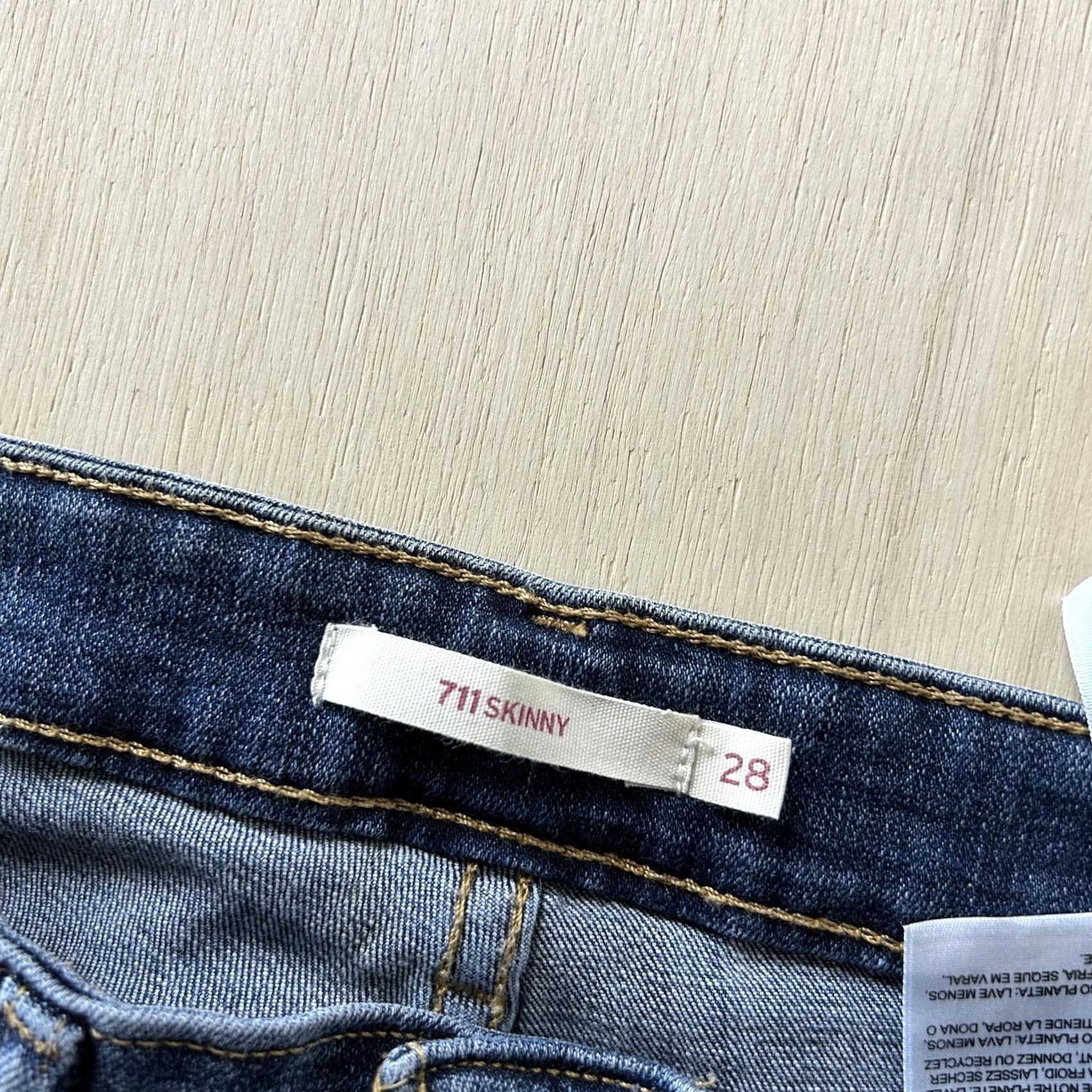 Levi's Levi's 711 Skinny Jeans Womens 28 Medium Wash Blue Mid Rise Stretch Denim Faded Distressed Pockets Zipper Button 5-Pocket Mens? Womens Size 28" / US 6 / IT 42 - 6 Thumbnail