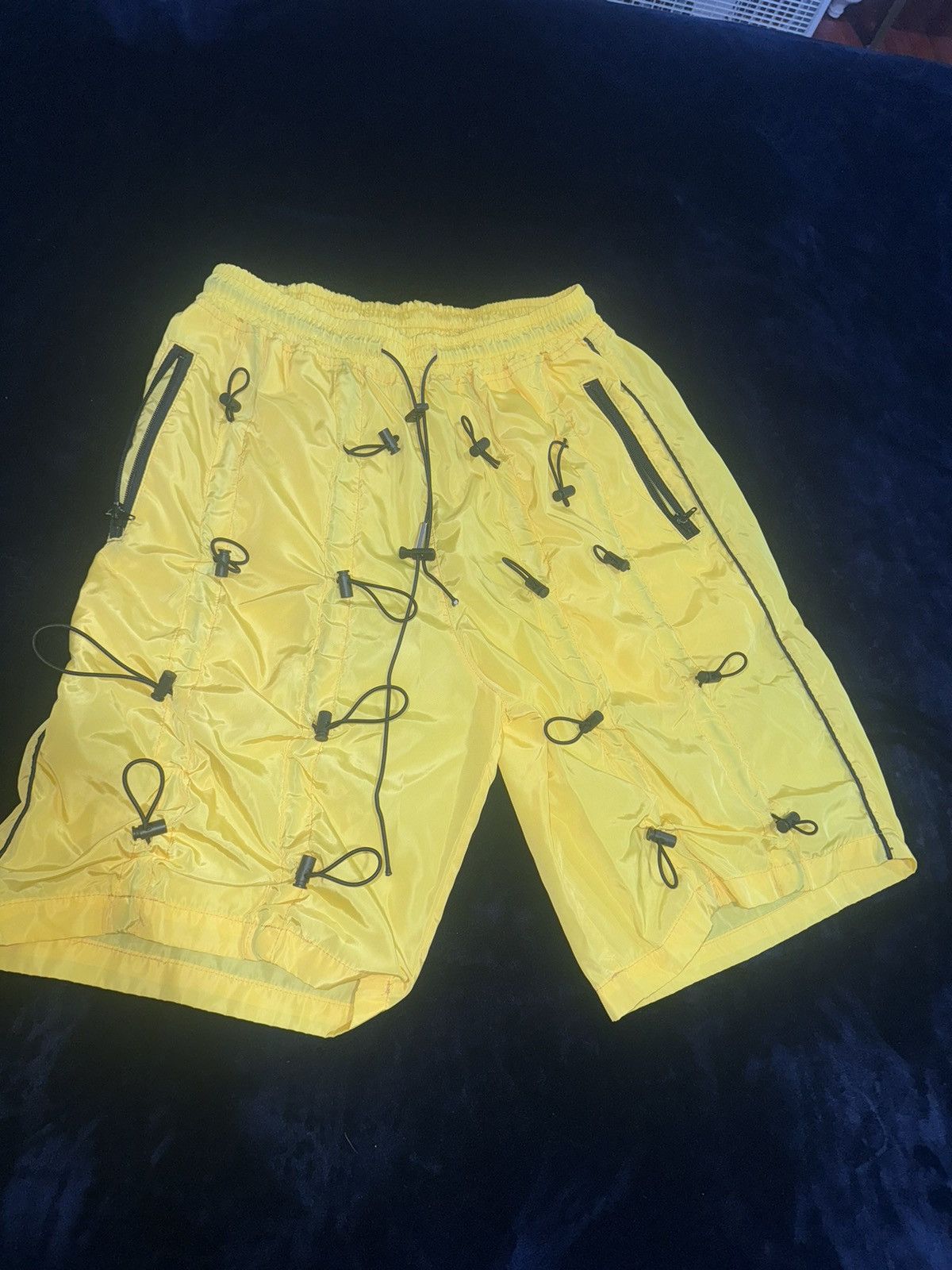 Hypebeast Yellow Gonchang Shorts Size US 33 - 2 Thumbnail