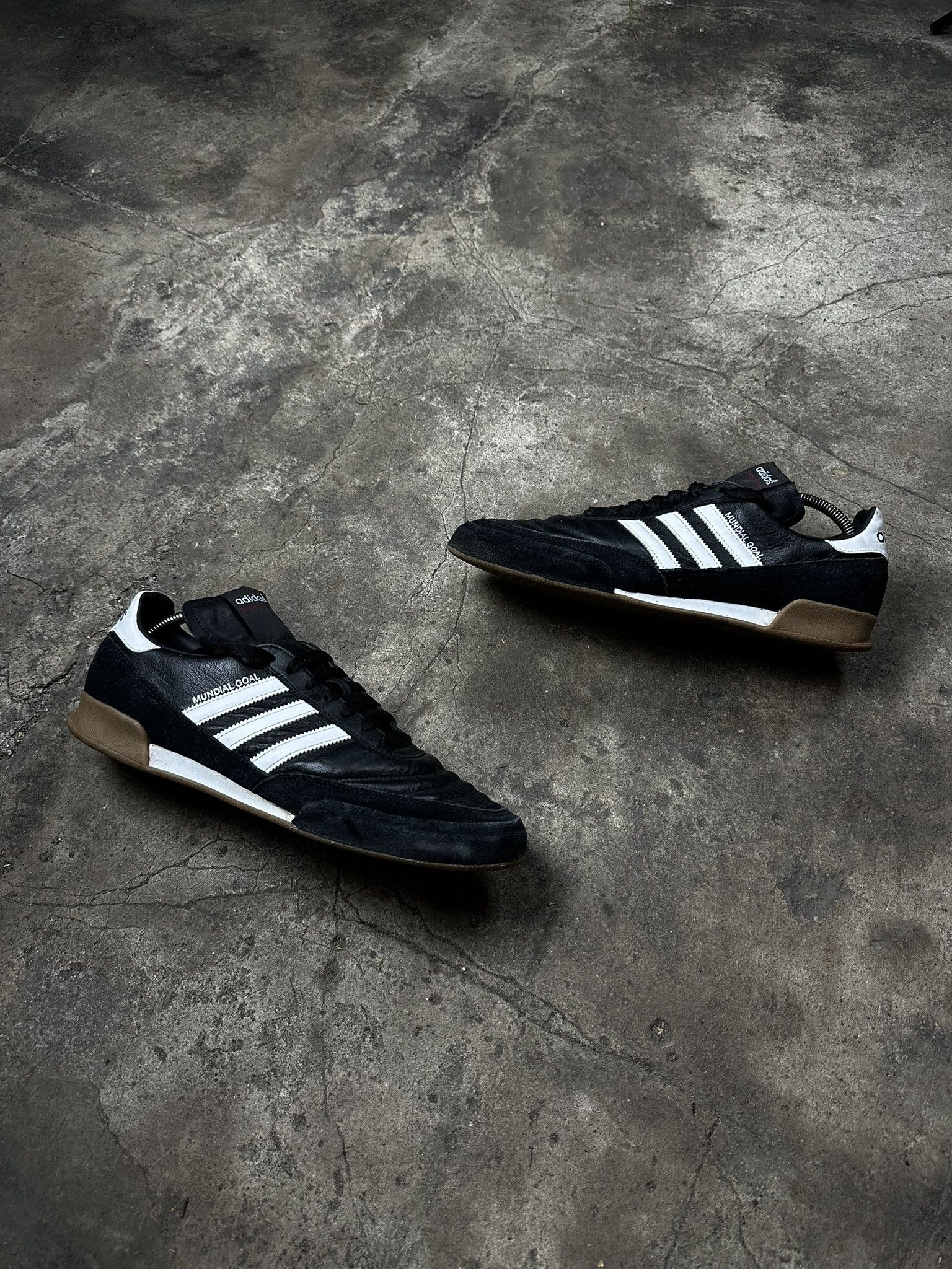 Adidas 00s Vintage Adidas Soccer Leather Low Football