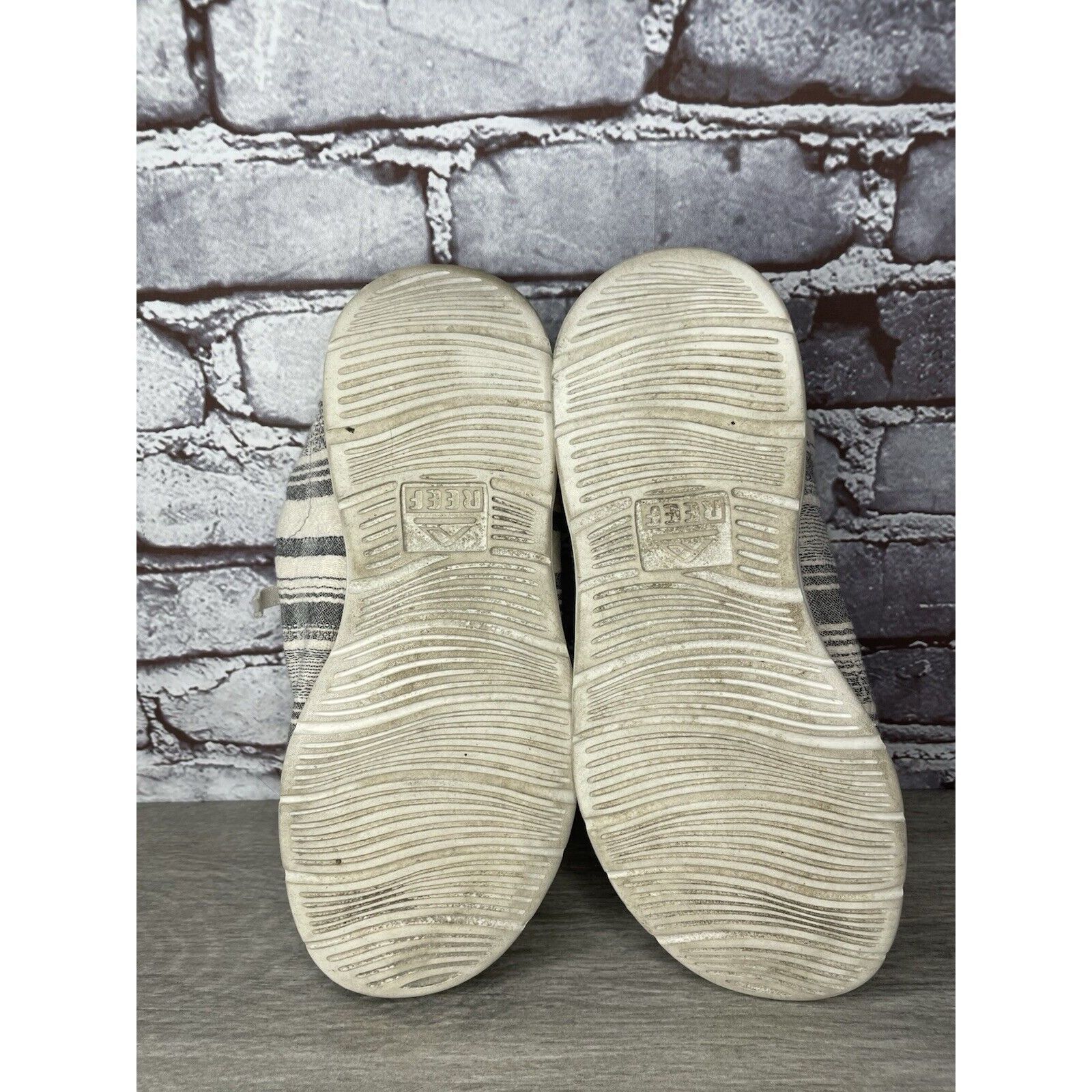 REEF Reef Cushion Coast Mid White Fabric Black Lace Up Sneakers W Size US 8.5 / IT 38.5 - 9 Thumbnail