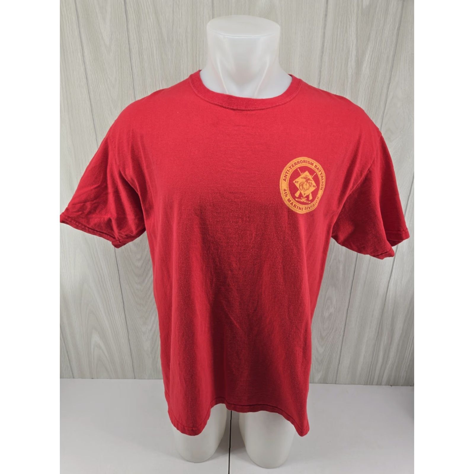 Anvil VINTAGE DISTRESSED Anti-Terrorism Battalion 4th Marine Division Red T-Shirt XL Mens Size US XL / EU 56 / 4 - 3 Thumbnail