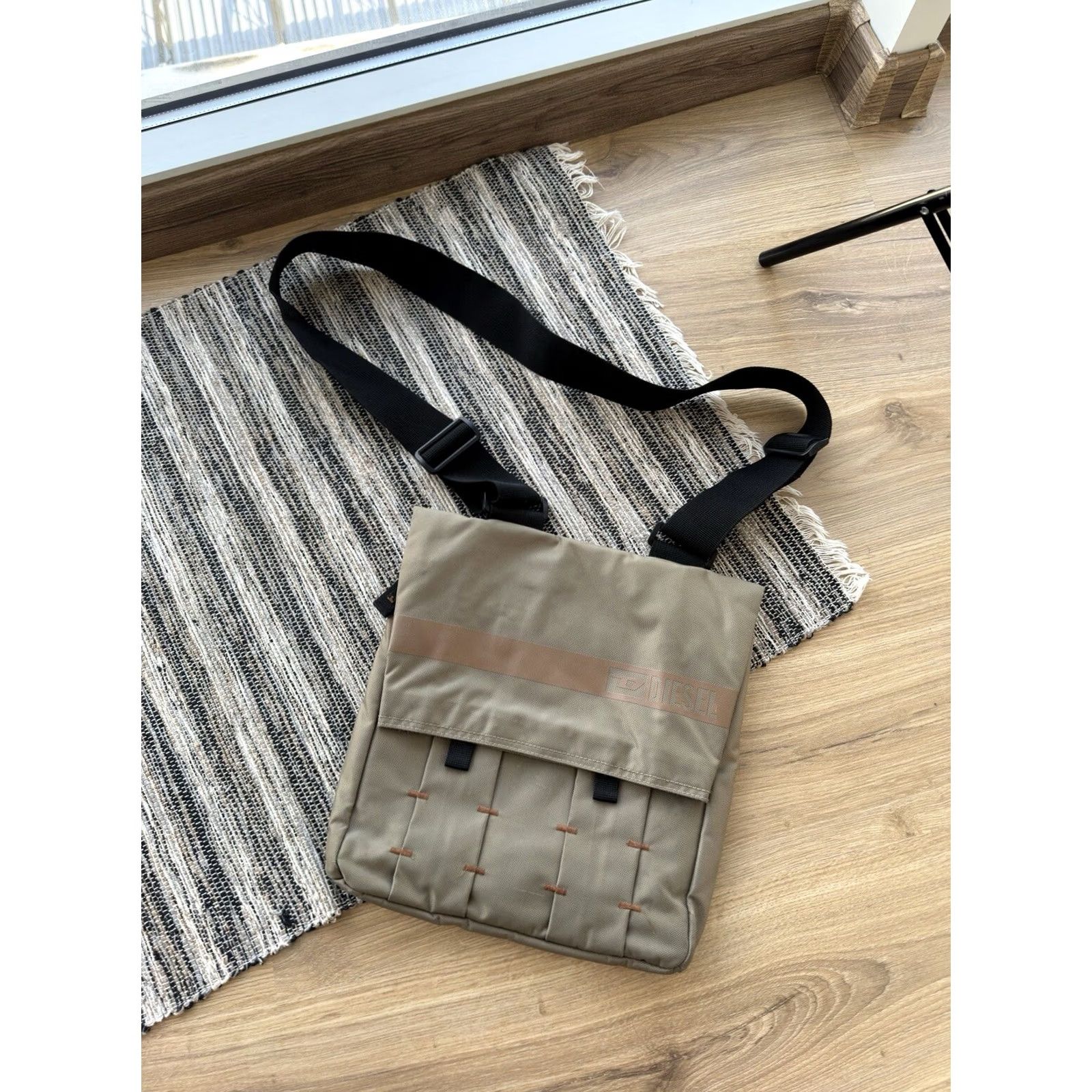 Diesel VINTAGE Diesel Shoulder Bag Unisex Adults Nylon Beige 90s Y2K Classic Streetwear Outdoor University Bag Mens Size ONE SIZE - 2 Thumbnail
