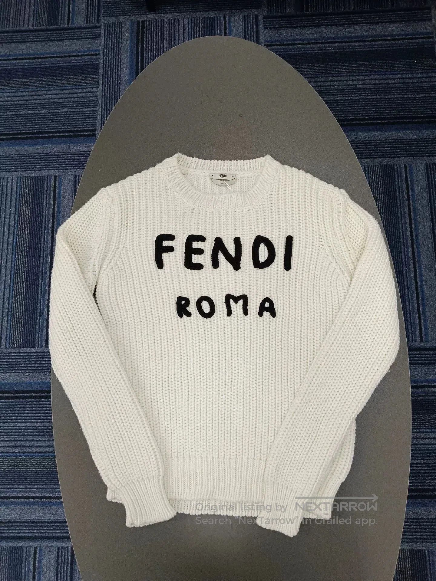 Fendi fendi classic logo knitted sweater in white. Size US M / EU 48-50 / 2 - 1 Thumbnail