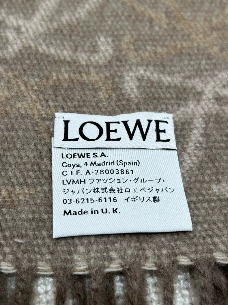 Loewe LOEWE Oatmeal/Milk Tea Colored Cashmere and Wool Blend Sca Size ONE SIZE - 5 Thumbnail