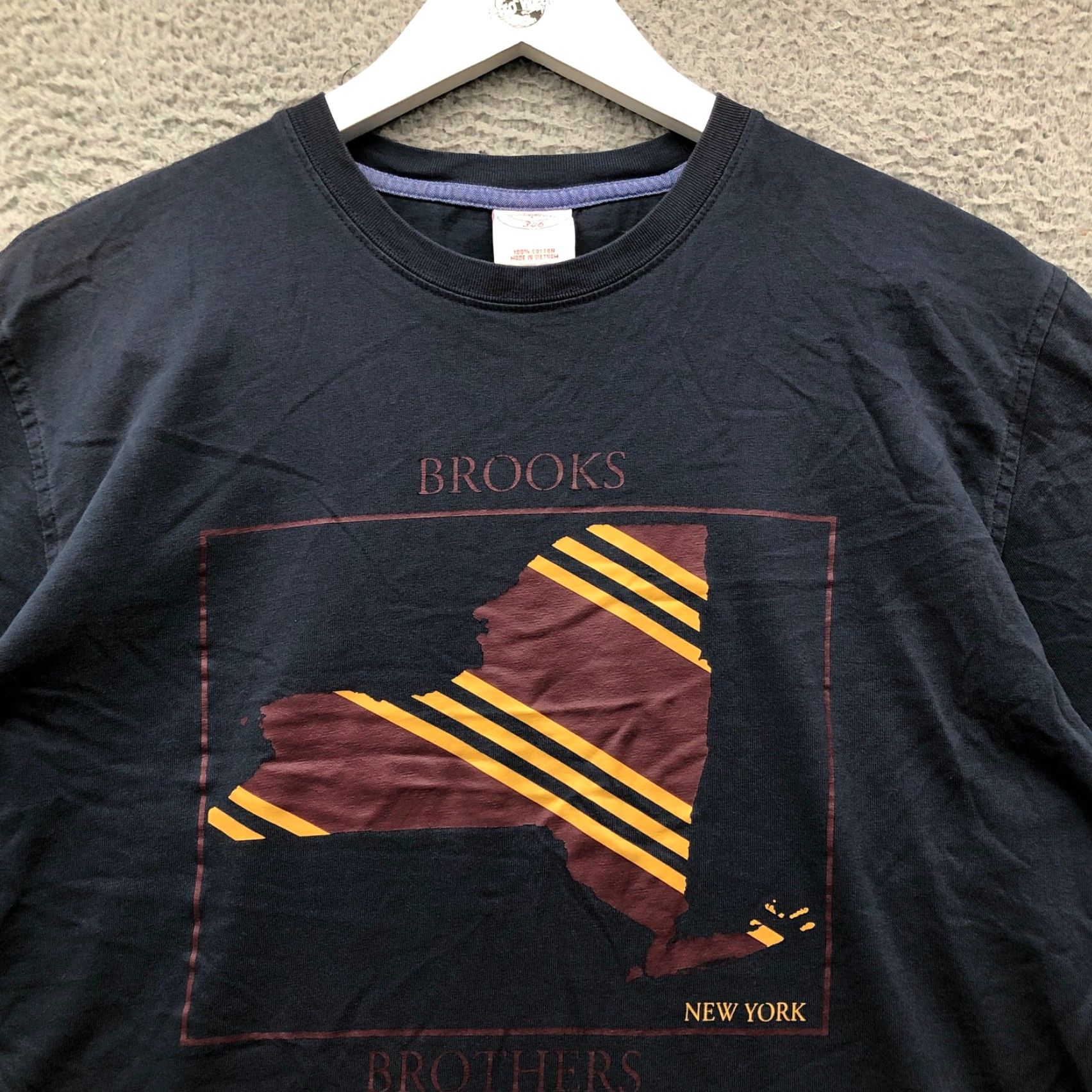 Brooks Brothers Brooks Brothers New York Map T-Shirt Mens L Short Sleeve Crew Neck Navy Logo Graphic Size US L / EU 52-54 / 3 - 7 Thumbnail