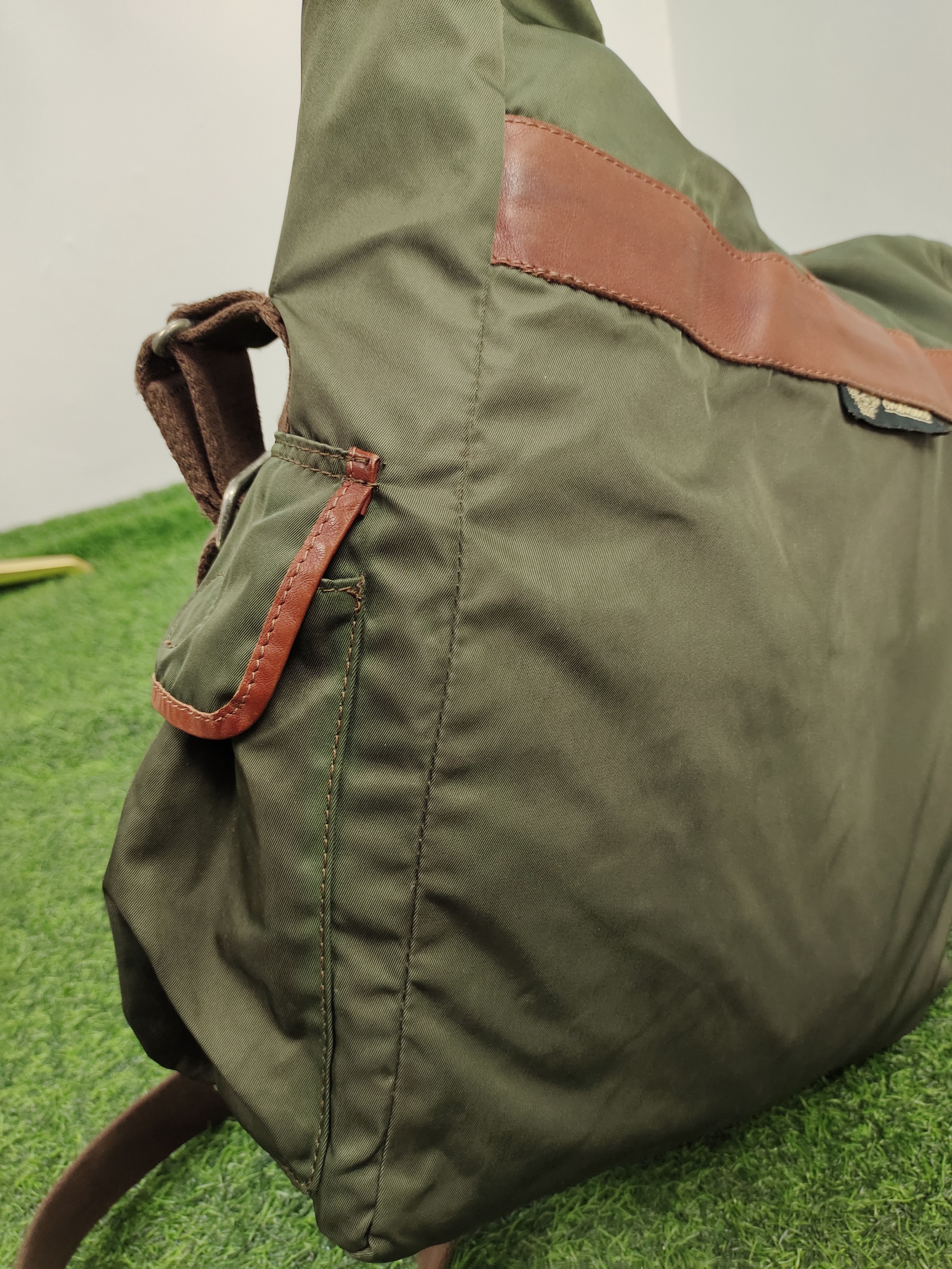 Hysteric Glamour Vintage Orobianco Olive Green Nylon Leather Trim Sling Bag Size ONE SIZE - 7 Thumbnail