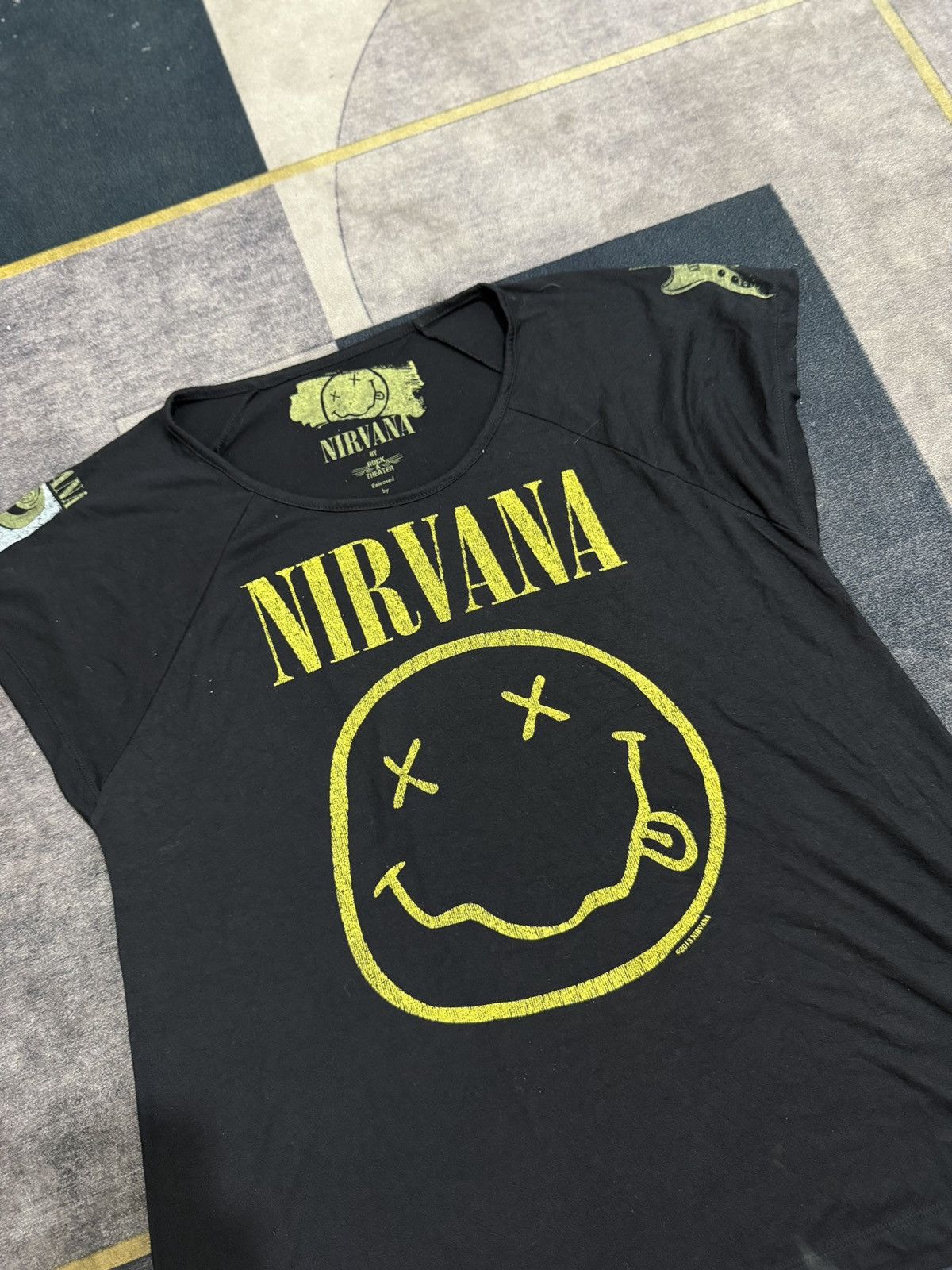 Nirvana NIRVANA BY ROCK A THEATER TSHIRT Size M / US 6-8 / IT 42-44 - 2 Thumbnail