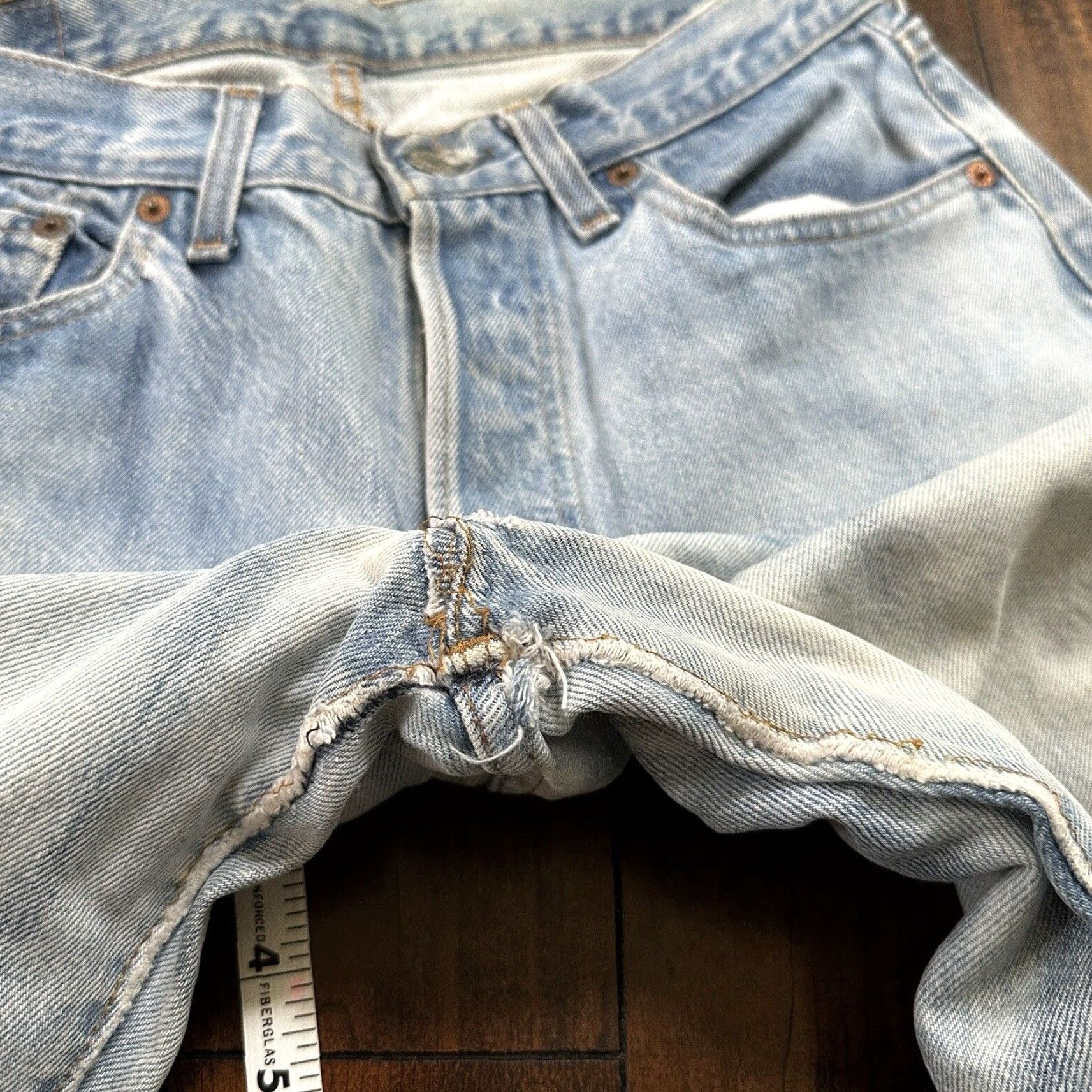 Levi's VINTAGE Levi's 501 XX Jeans Denim Regular 32x36 Light Wash Blue USA 80s 90s Straight Mens Jeans Size US 32 / EU 48 - 6 Thumbnail