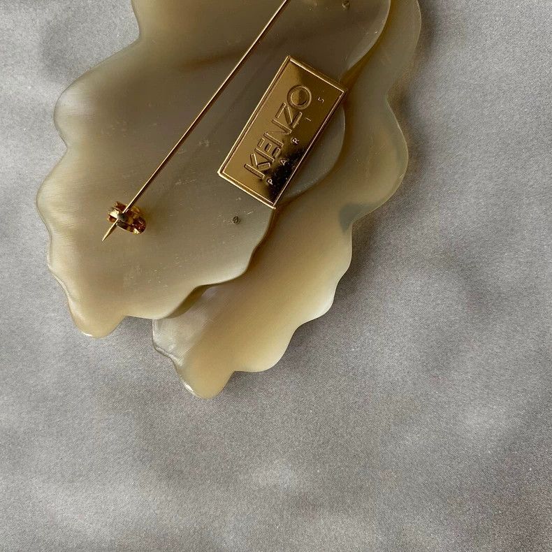 Kenzo KENZO Buffalo horn double leaf relief brooch Size ONE SIZE - 6 Thumbnail
