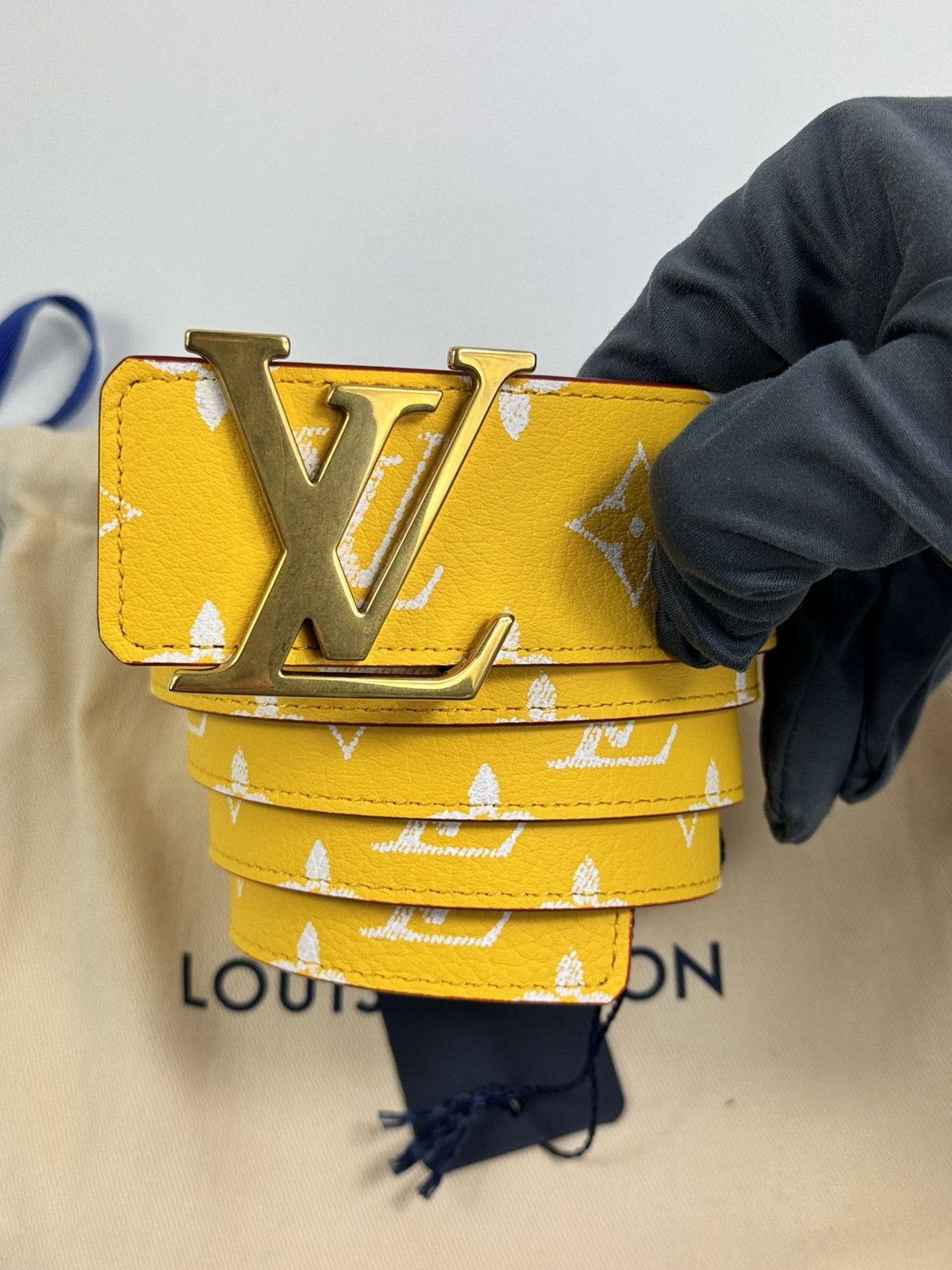 Louis Vuitton LV INITIALS 40MM MONOGRAM REVERSIBLE BELT Size 34 - 1 Thumbnail