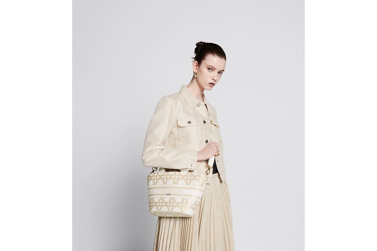 Dior o1bcso1str0226 Size:OS/Hat Bucket Bag in White/Golden Size ONE SIZE - 8 Thumbnail