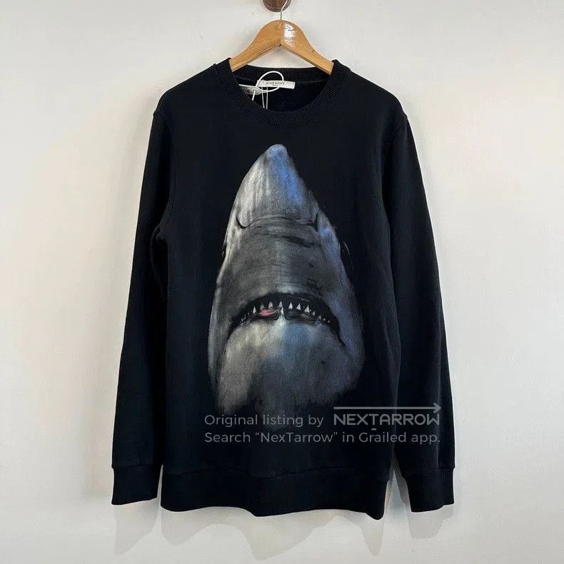 Givenchy Givenchy Shark Print Crewneck Sweatshirt. Size US S / EU 44-46 / 1 - 1 Thumbnail