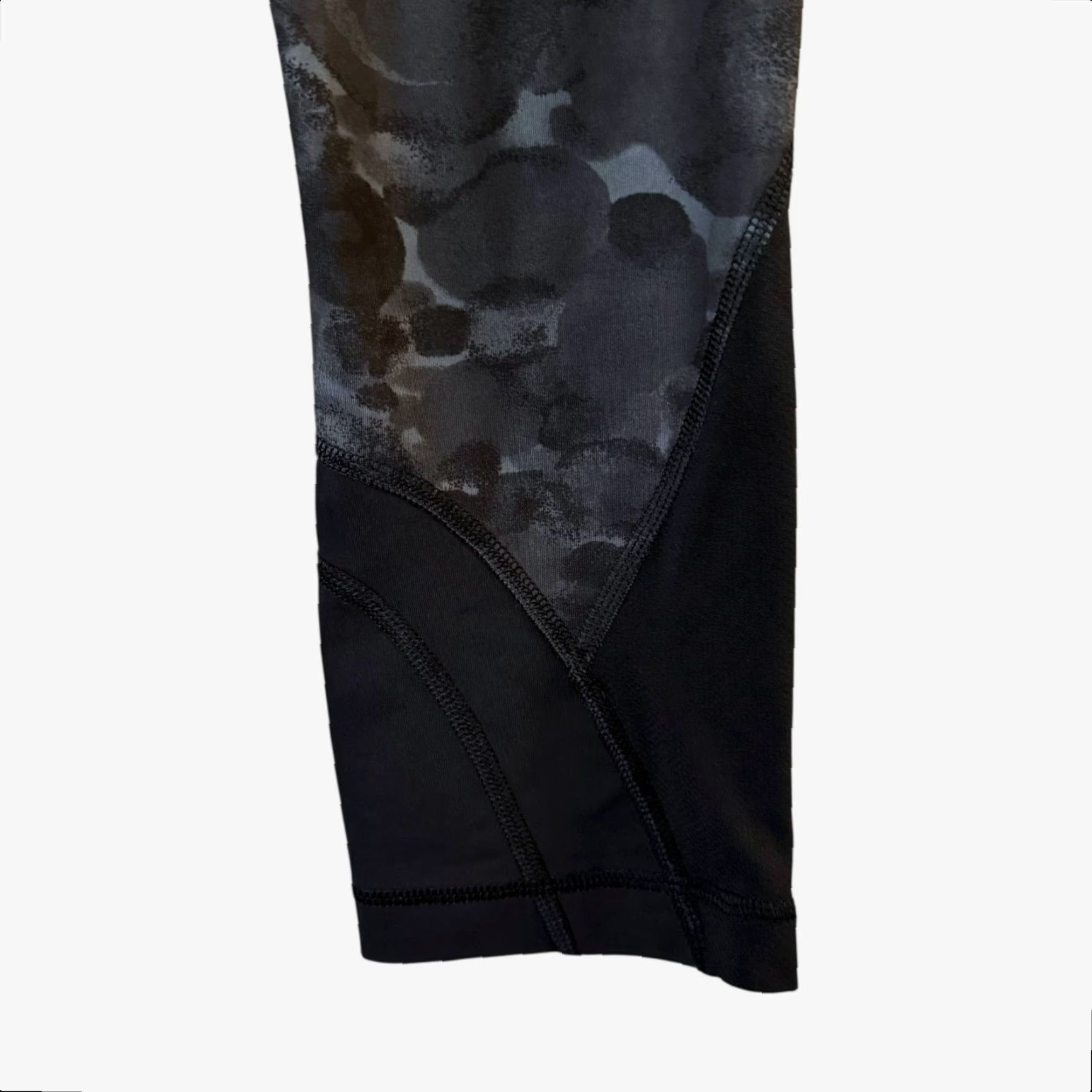 Lululemon Lululemon Cropped Athletic Leggings Black Camo Women's 4 Running Activewear Yoga Size 27" / US 4 / IT 40 - 7 Thumbnail