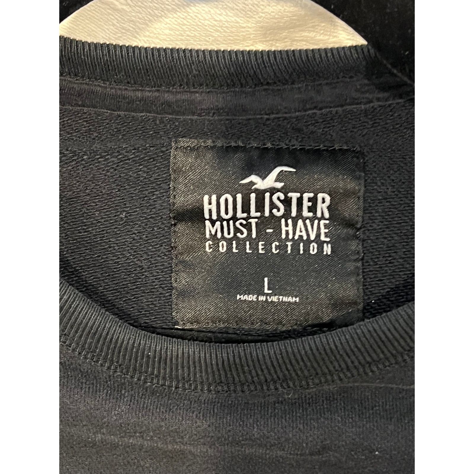 Hollister Hollister Must Have Collection Crewneck Black Mens Large Size US L / EU 52-54 / 3 - 3 Thumbnail