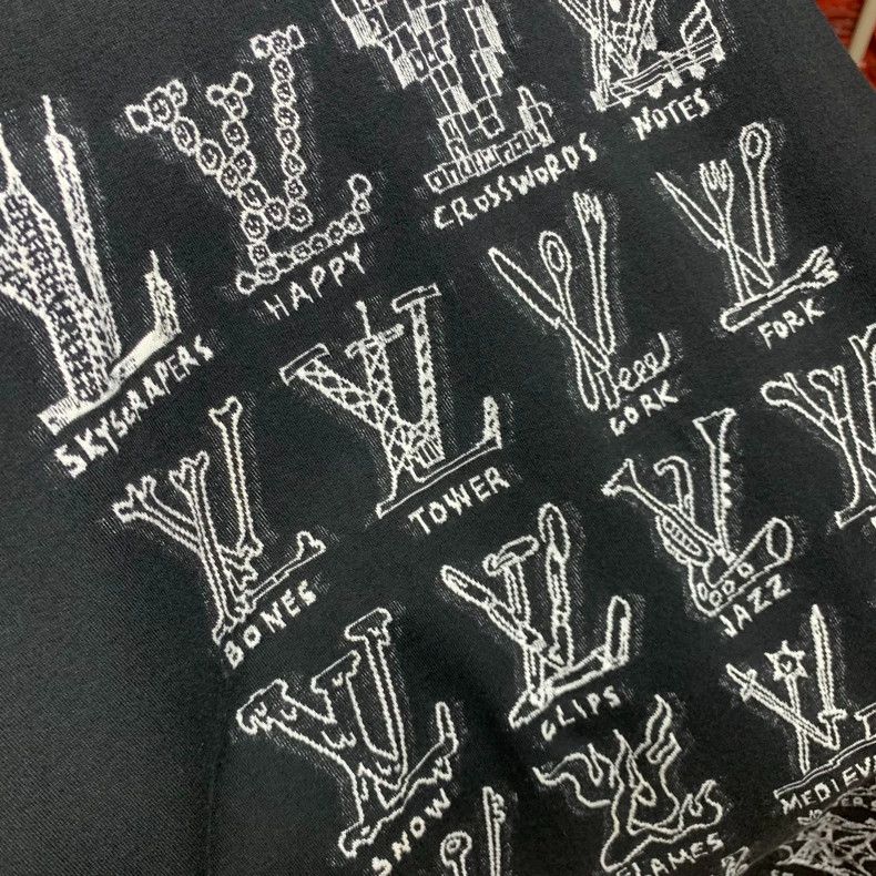 Louis Vuitton Louis Vuitton Black gesture short sleeves Size US S / EU 44-46 / 1 - 4 Thumbnail
