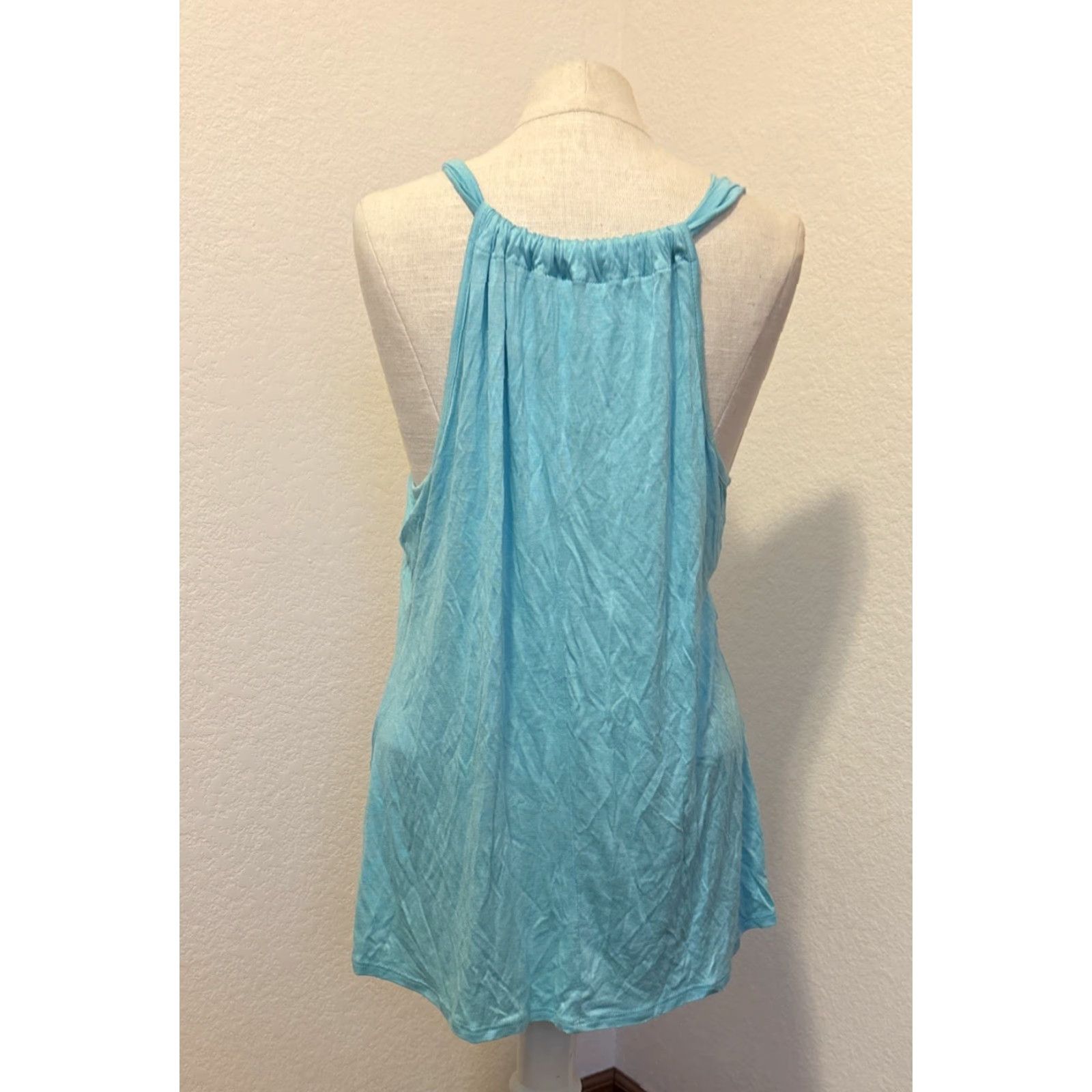 Bell NWT Vanity Tank Top L Ocean blue Beaded Sequin Scoop Neck Sleeveless Rayon Spandex Women's Regular Tank NWT Vanity Ocean blue L Beaded Sequin Size L / US 10 / IT 46 - 3 Thumbnail