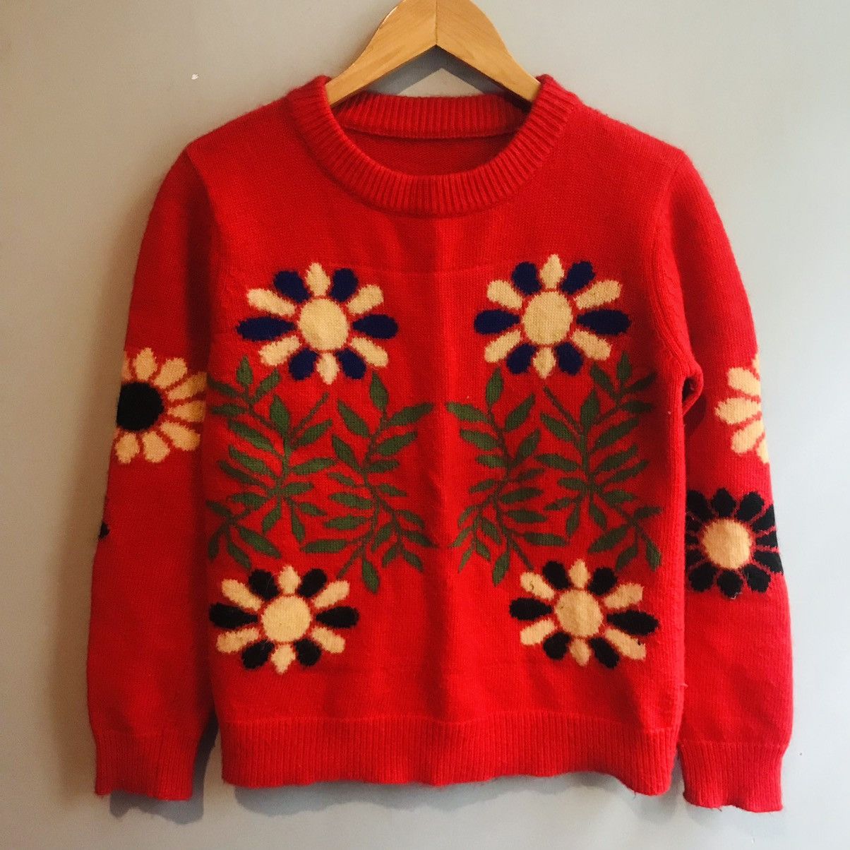 Vintage Japanese Fuzzy Flower Knitted Sweater Size M / US 6-8 / IT 42-44 - 1 Thumbnail