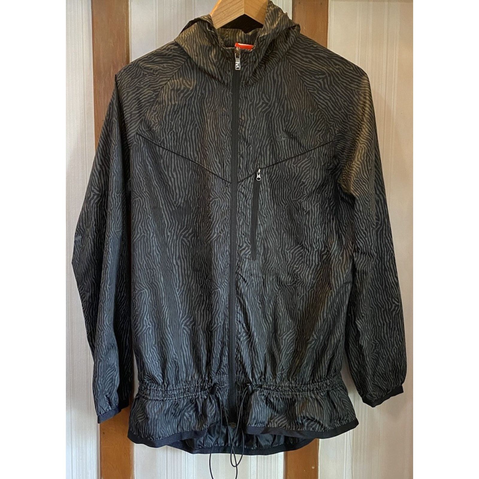 Nike Nike Hood Rain Jacket Black Women’s Medium Size M / US 6-8 / IT 42-44 - 2 Thumbnail