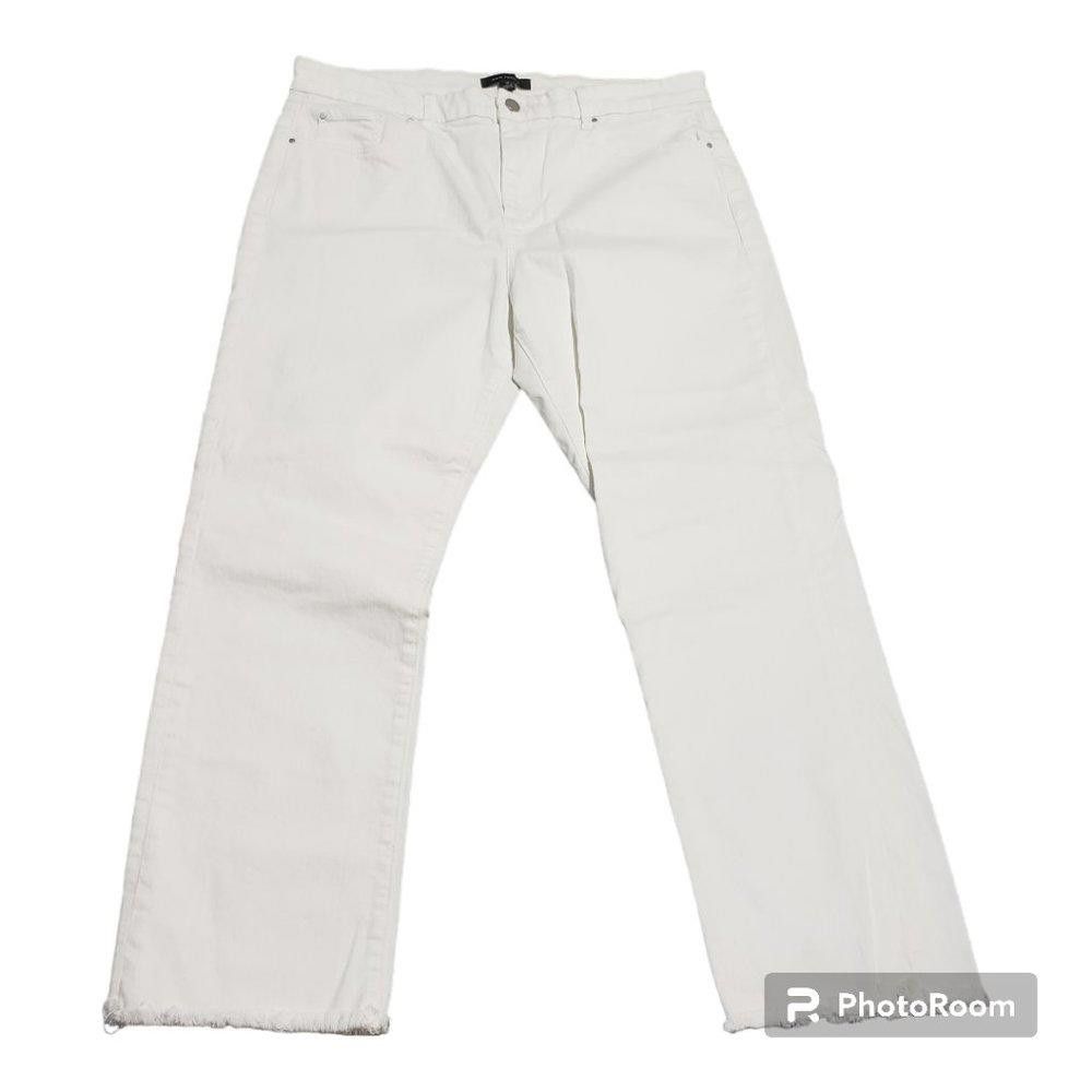 Ann Taylor CT703 Ann Taylor White Fringed Straight Cropped Jean 12 Size 34" / US 12 / IT 48 - 1 Thumbnail
