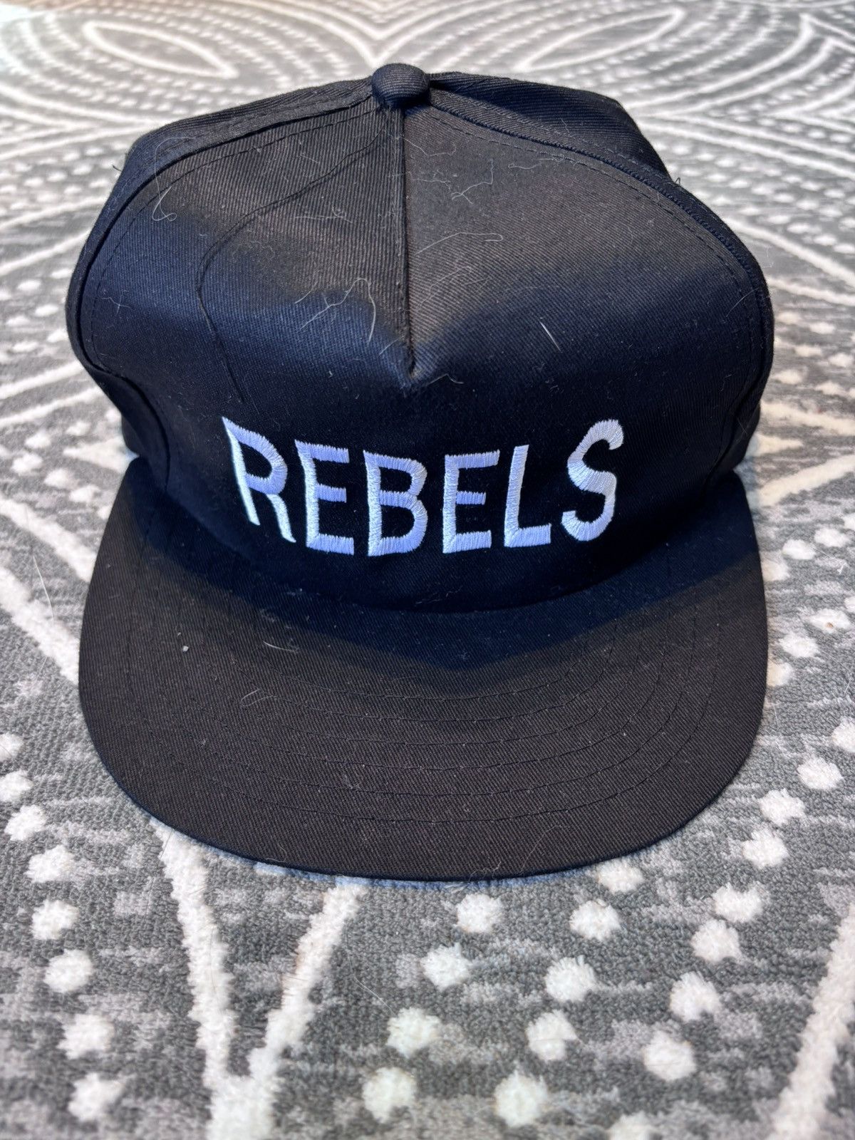 Vintage Vintage Y2K “Rebels” Hat Snapback Size ONE SIZE - 1 Thumbnail