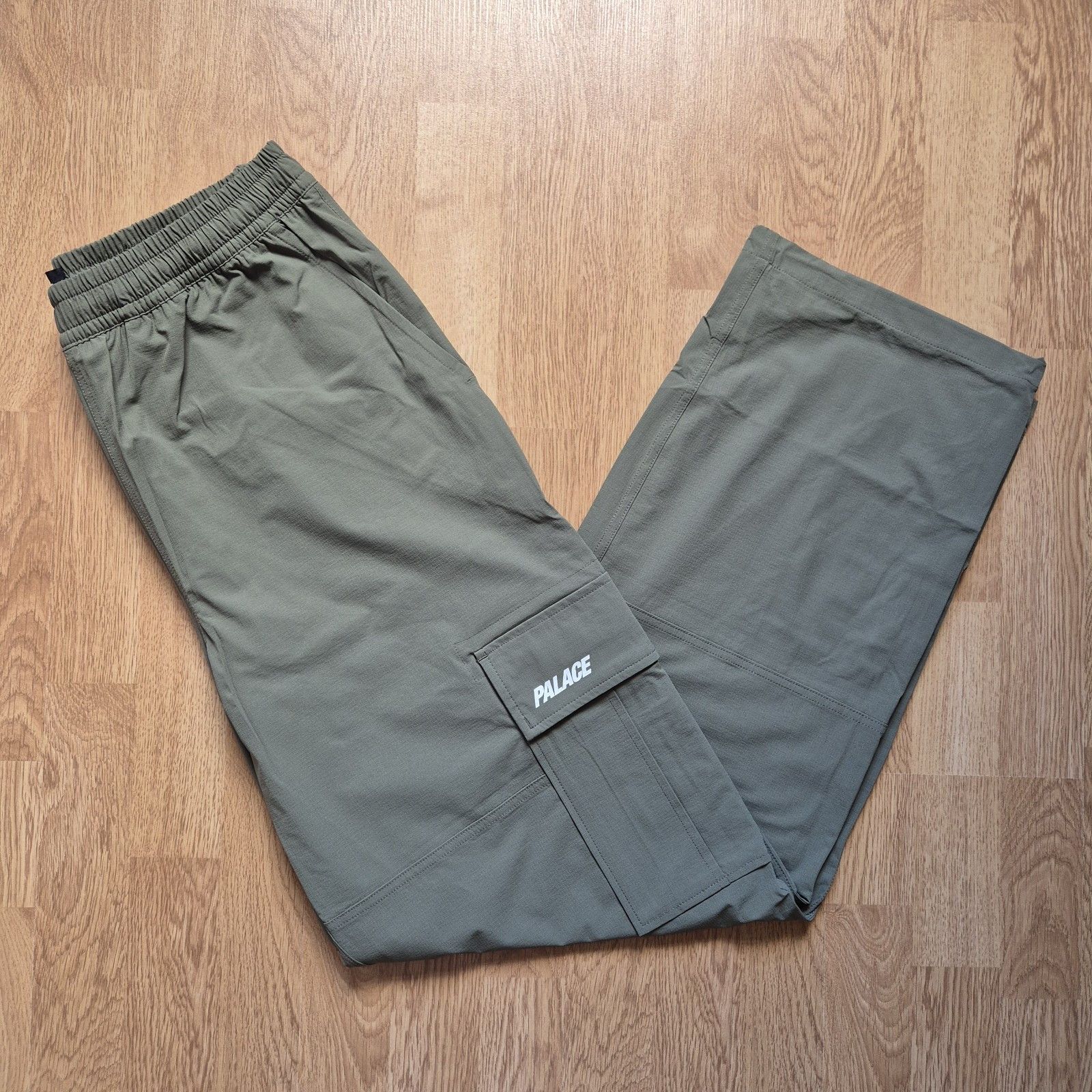Palace Palace Shell Cargo Pant The Deep Green Large Brand New FW24 Size US 34 / EU 50 - 1 Thumbnail