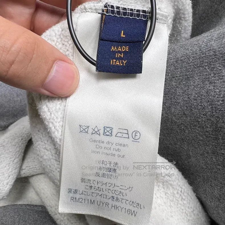 Louis Vuitton Louis Vuitton Twisted letter embroidered LOGO grey crew ne Size US L / EU 52-54 / 3 - 4 Thumbnail
