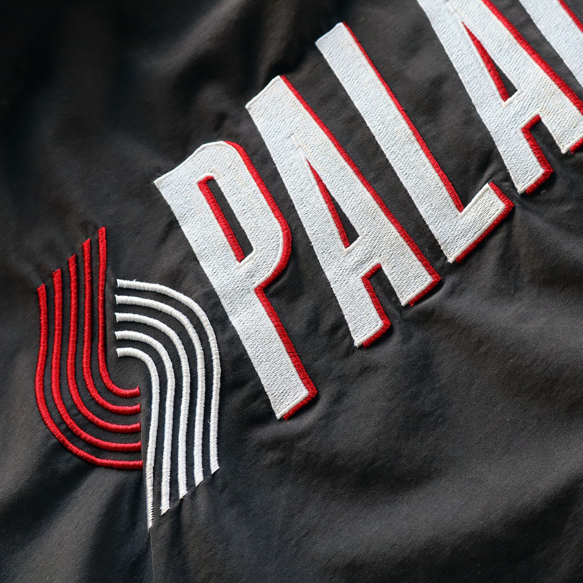 Palace FW17 Palace x Trailblazers Zip Up Windbreaker Jacket Size US L / EU 52-54 / 3 - 7 Thumbnail
