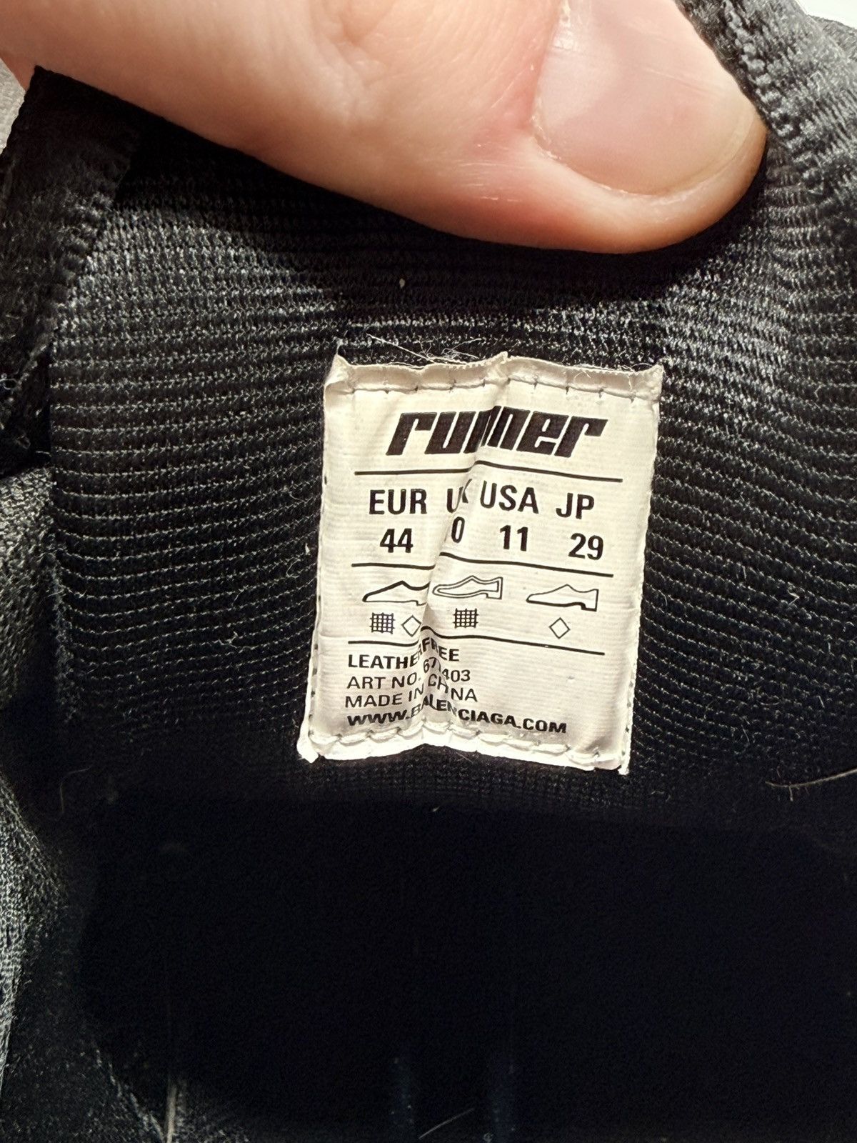 Balenciaga Size 11 - Balenciaga Runner Black White Size US 11 / EU 44 - 7 Thumbnail