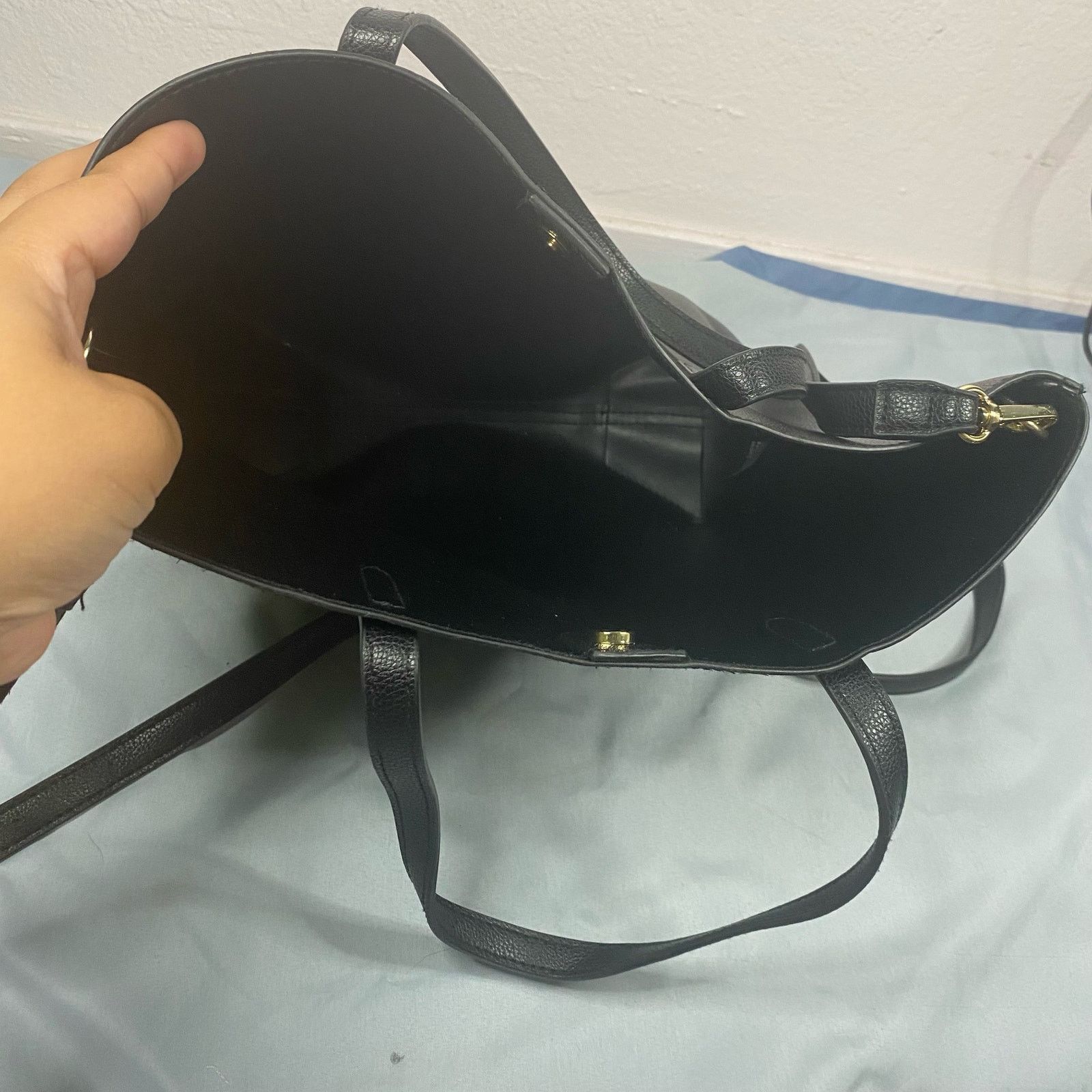 Victoria's Secret Victoria’s Secret black vinyl handbag or shoulder bag Size ONE SIZE - 2 Thumbnail
