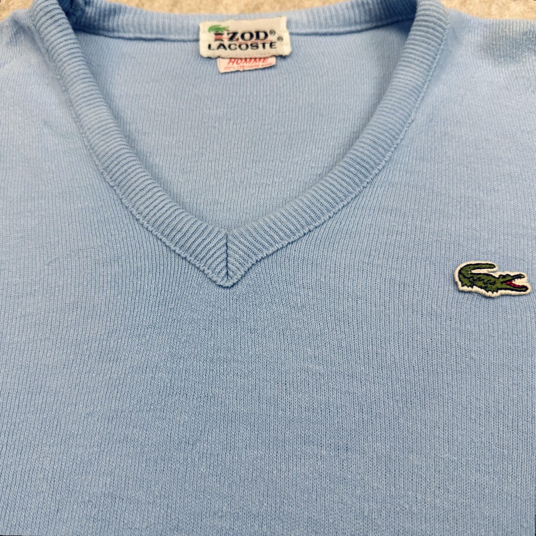 Izod VINTAGE Izod Lacoste Sweater Mens M Blue V-Neck 100% Cashmere Wool 80s Pullover Knit Solid" Size US M / EU 48-50 / 2 - 3 Thumbnail