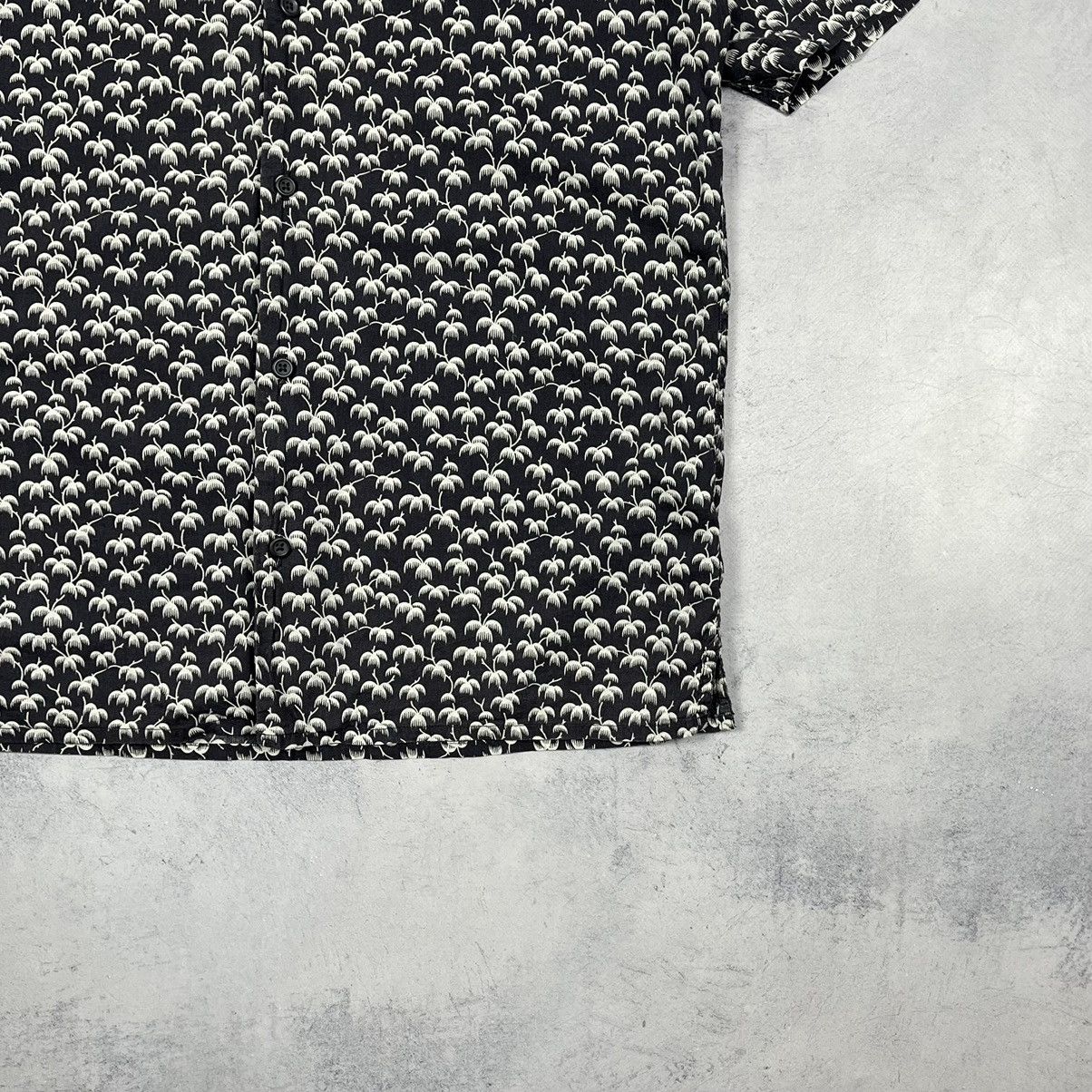 Allsaints AllSaints Salix Palm Print Short Sleeve Button Up Shirt Size US S / EU 44-46 / 1 - 4 Thumbnail
