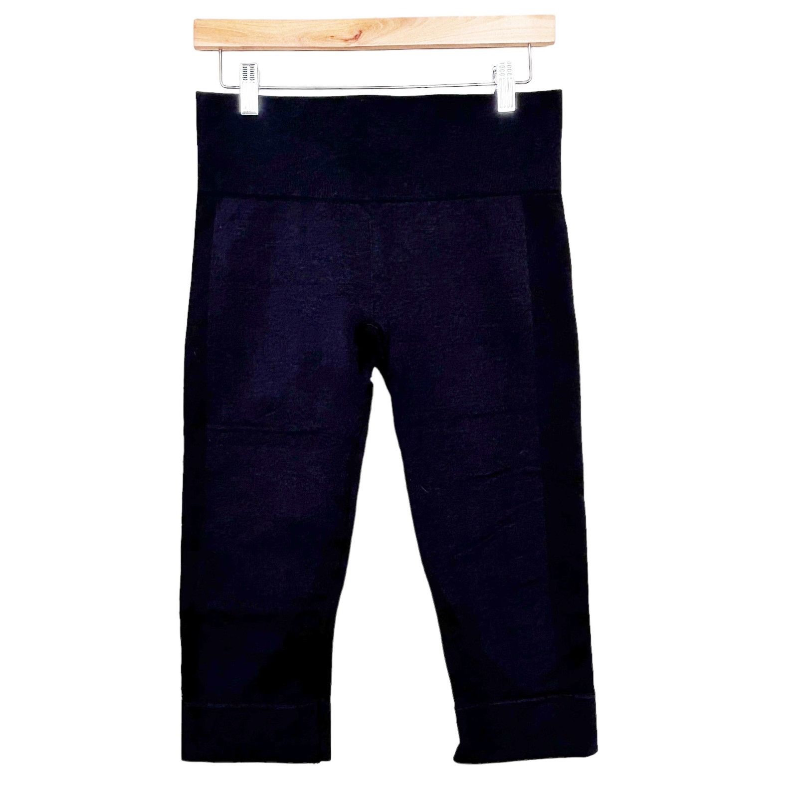 Lululemon Lululemon Seamlessly Street Cropped Leggings Sz 6 Size 28" / US 6 / IT 42 - 2 Thumbnail