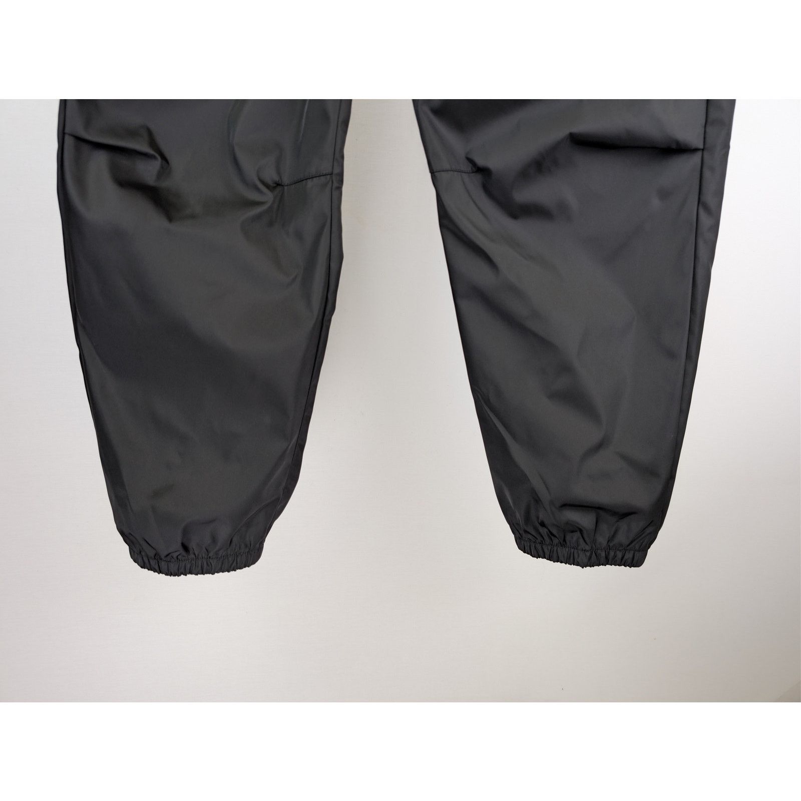 Prada o1rshd1 Re-Nylon Pants Trousers in Black Size US 36 / EU 52 - 5 Thumbnail