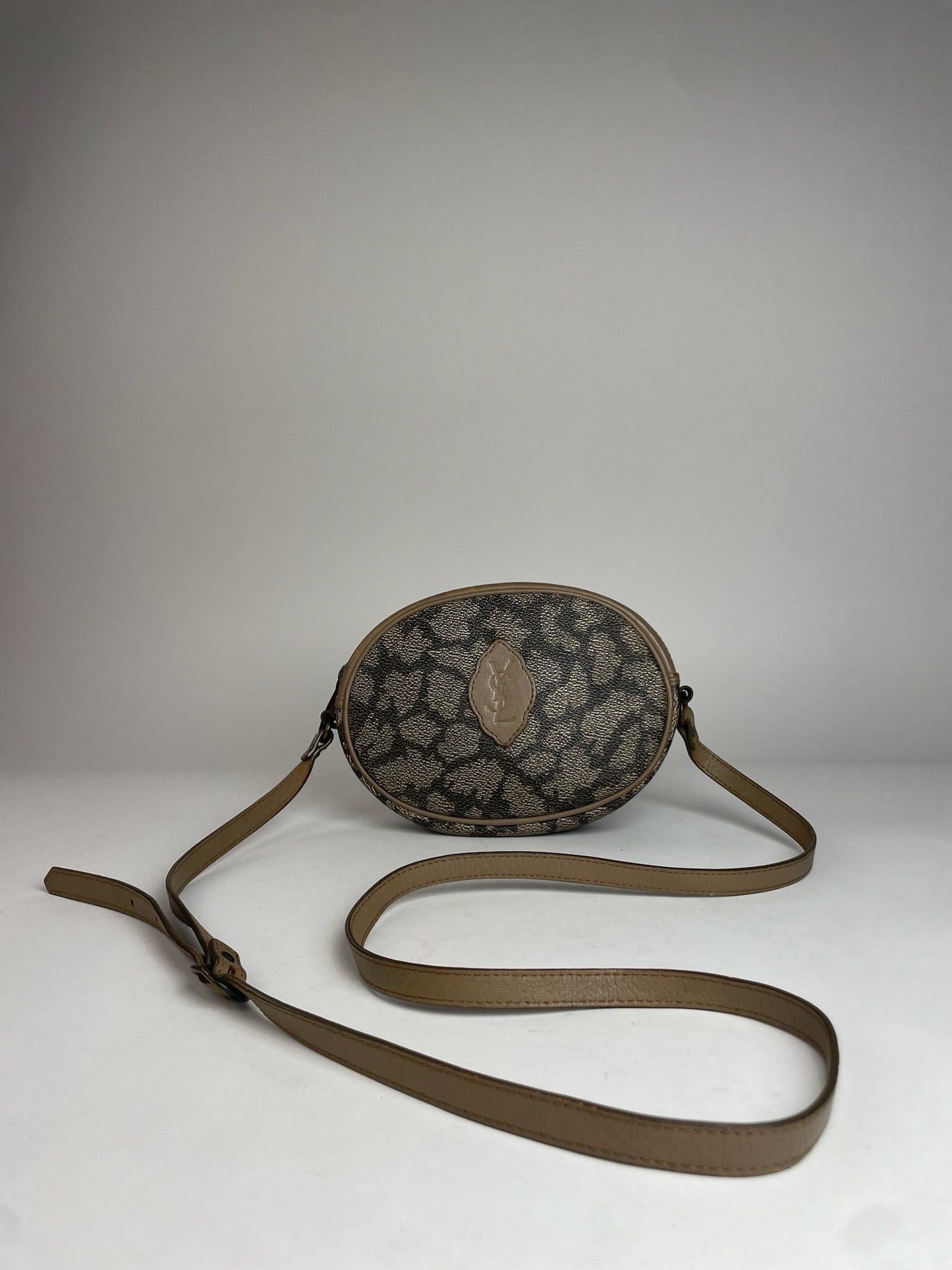 Other Vintage Yves Saint Laurent Leather Crossbody / Shoulder Bag Size ONE SIZE - 1 Thumbnail