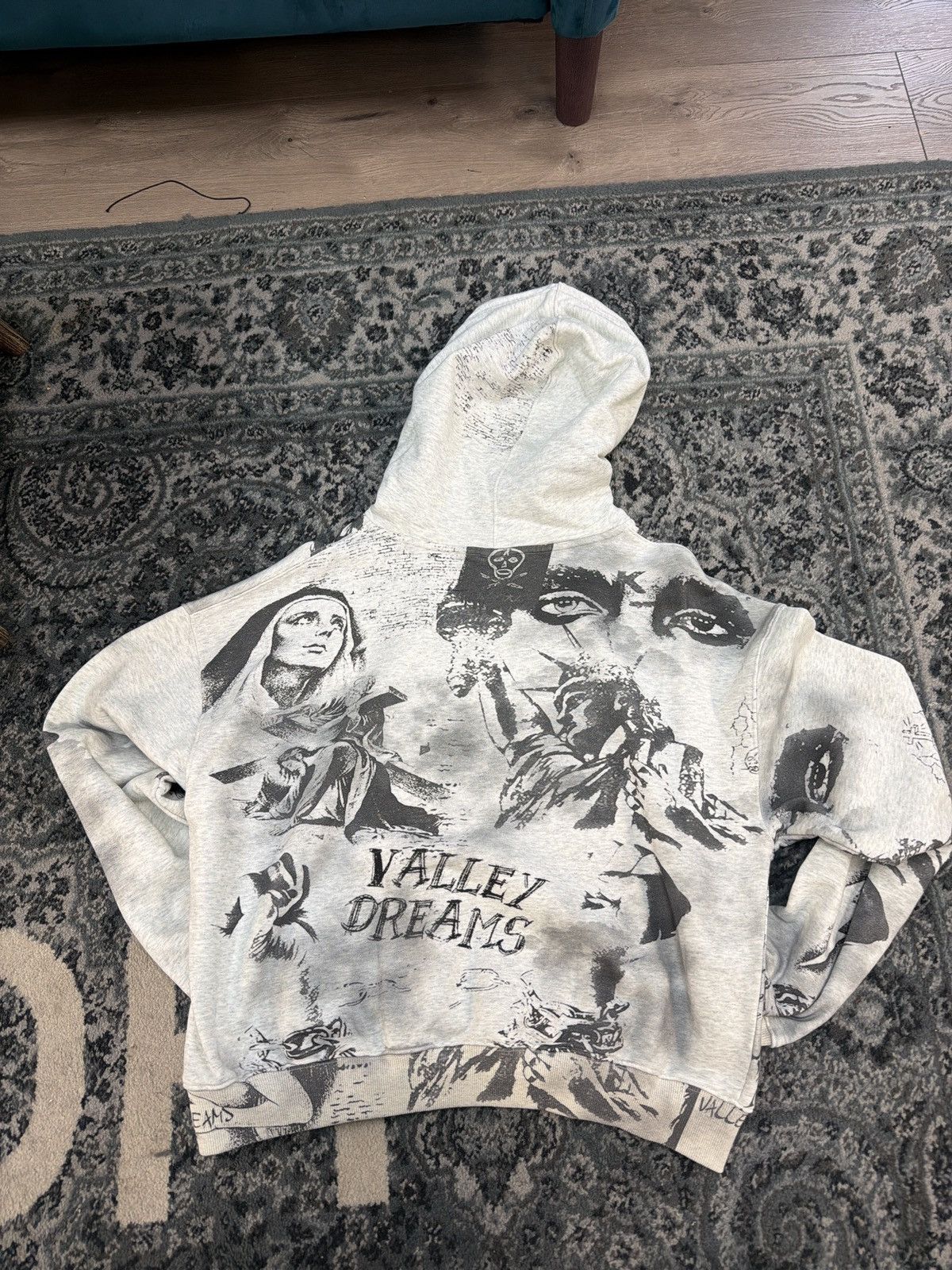 Vale Vale forever mural Hoodie Size US S / EU 44-46 / 1 - 2 Thumbnail